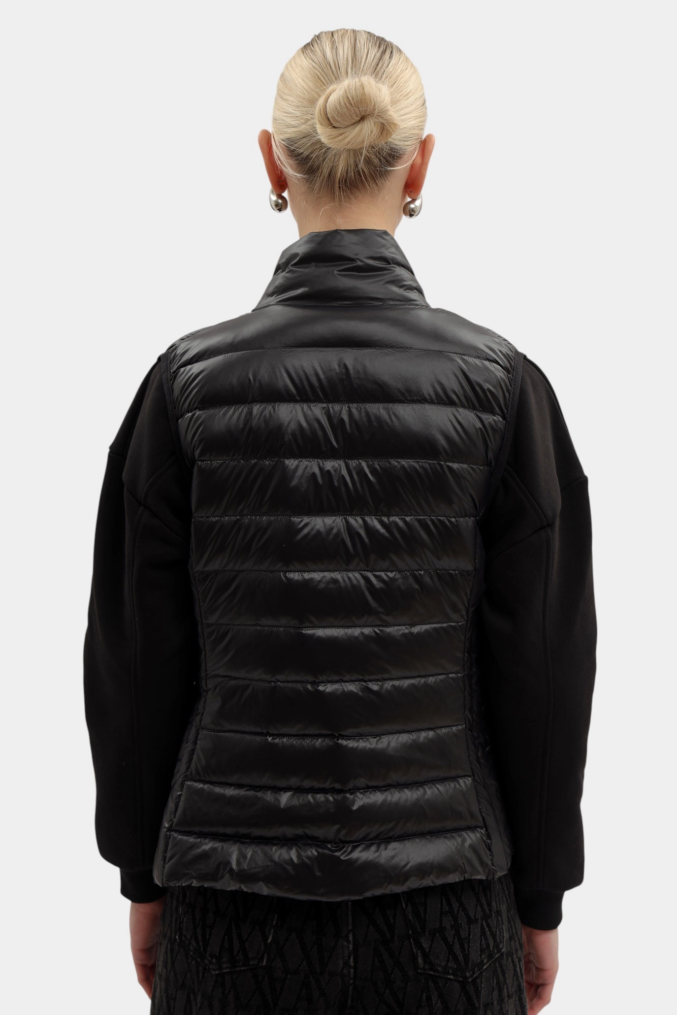 XW001921_AF18757 жилет пуховый armani exchange 