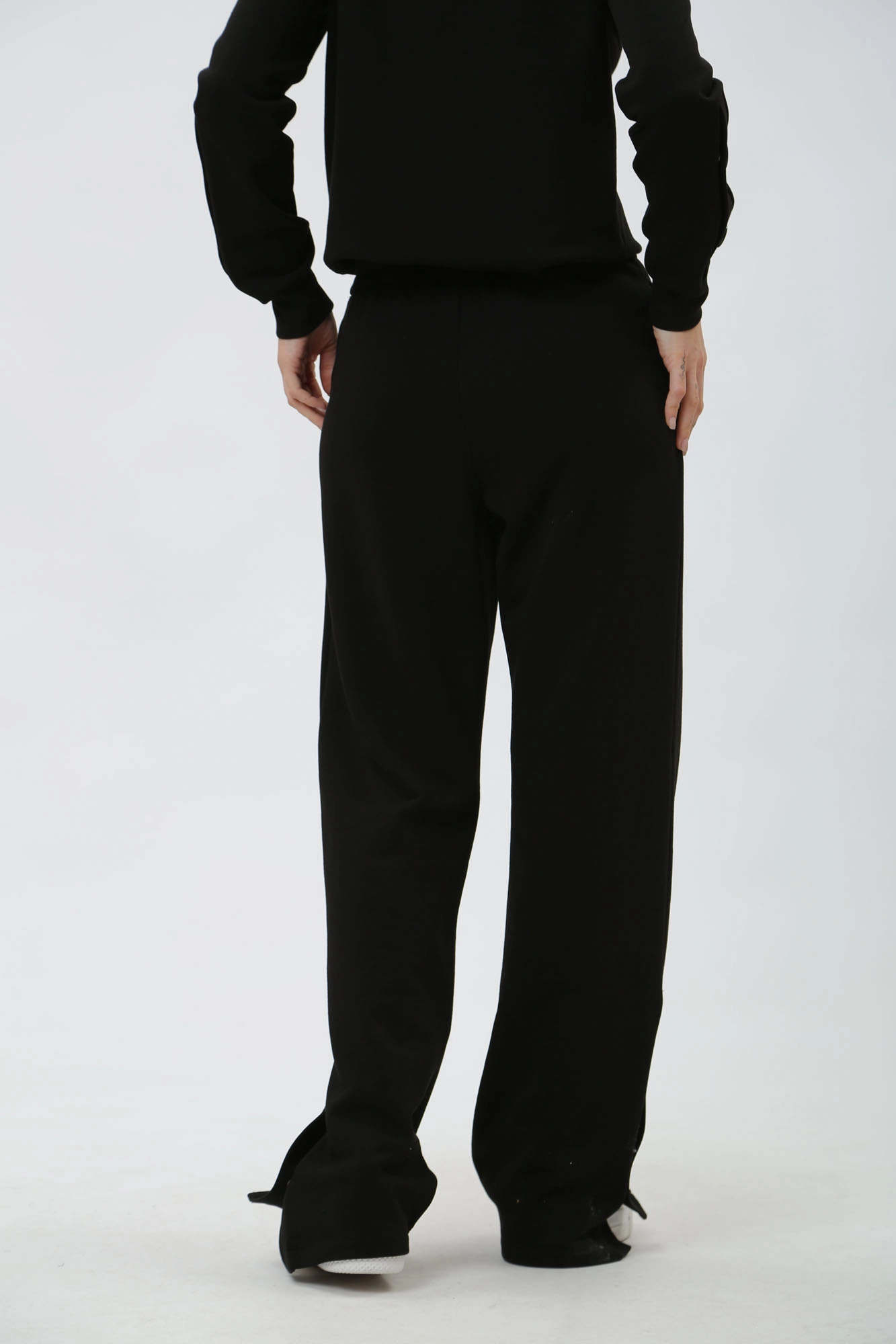3DYP81_YJFMZ брюки спортивные armani exchange 