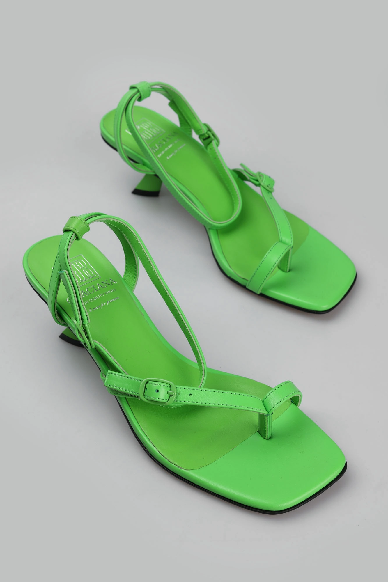 GL3889-730 Босоножки Graciana Зеленый