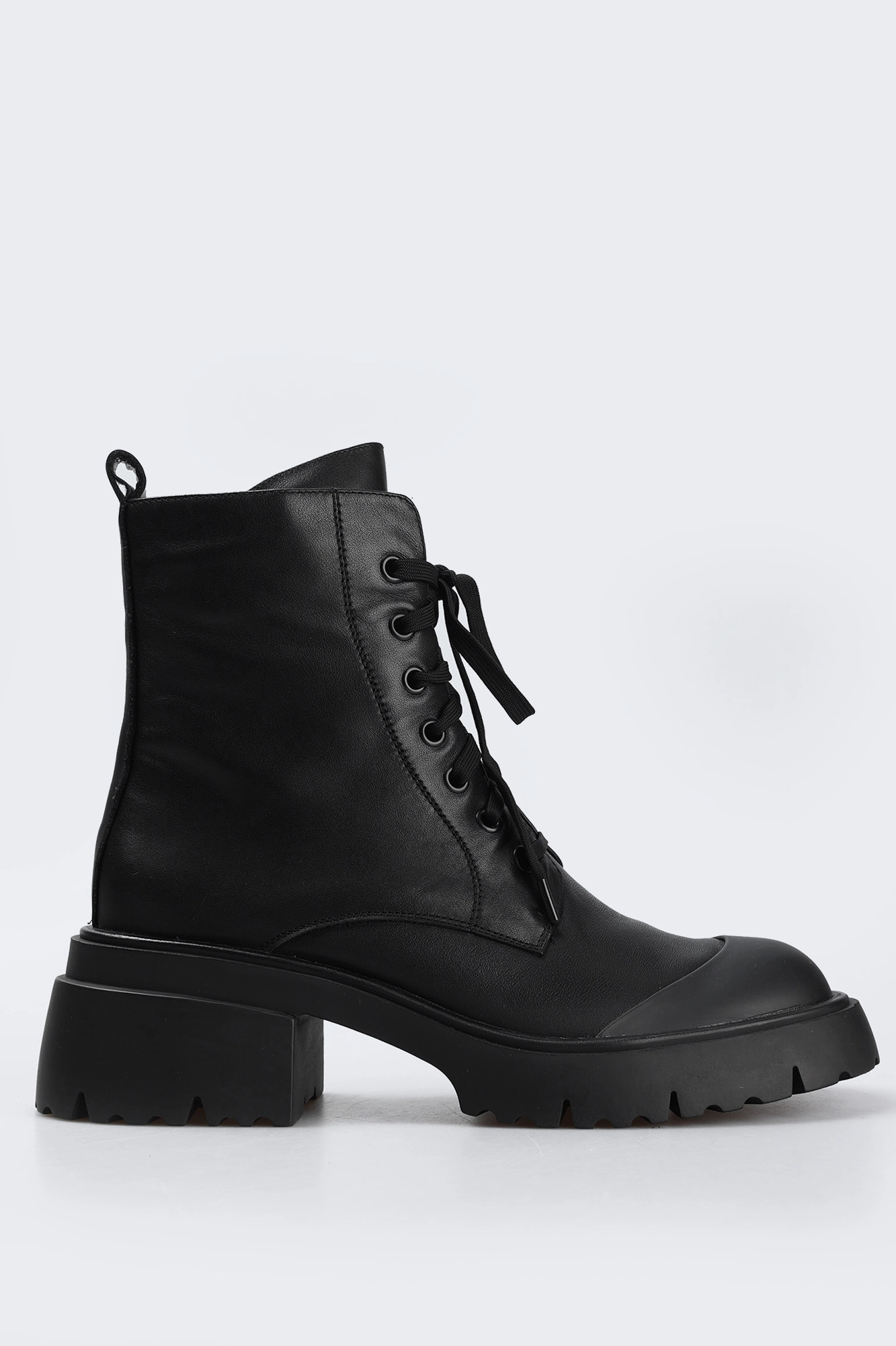 MC15466-WT/8 текстиль Ботинки жен кожа чер. Ботинки Marc Cony Черный