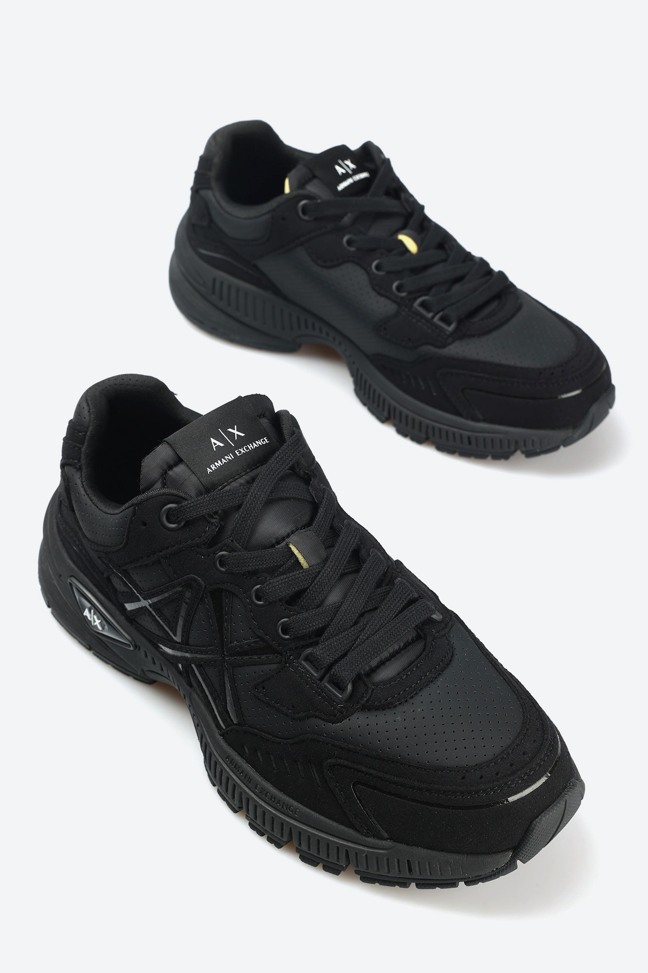 XUX188_XV775 Кроссовки Armani Exchange Черный