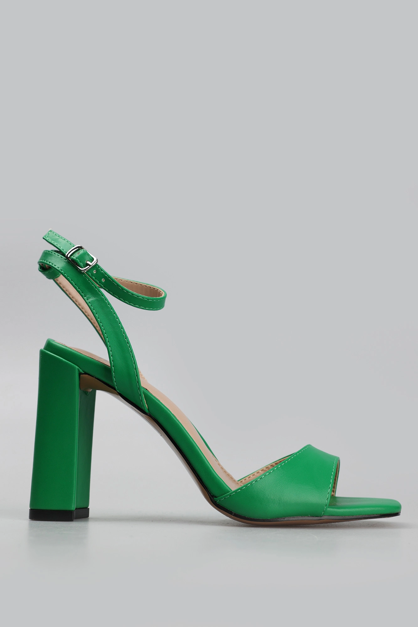 C347-L01 Босоножки Rio fiore Зеленый