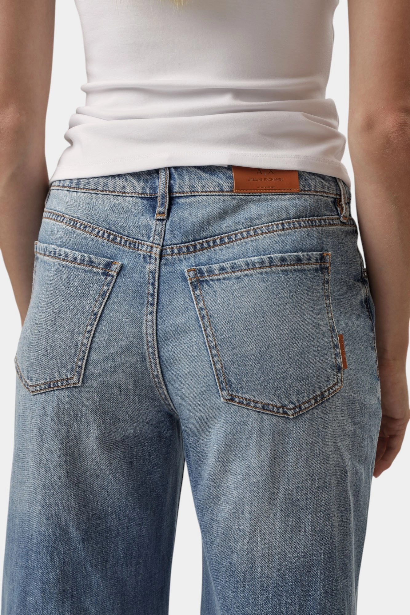 XW000056_AF12851 джинсы широкие armani exchange 