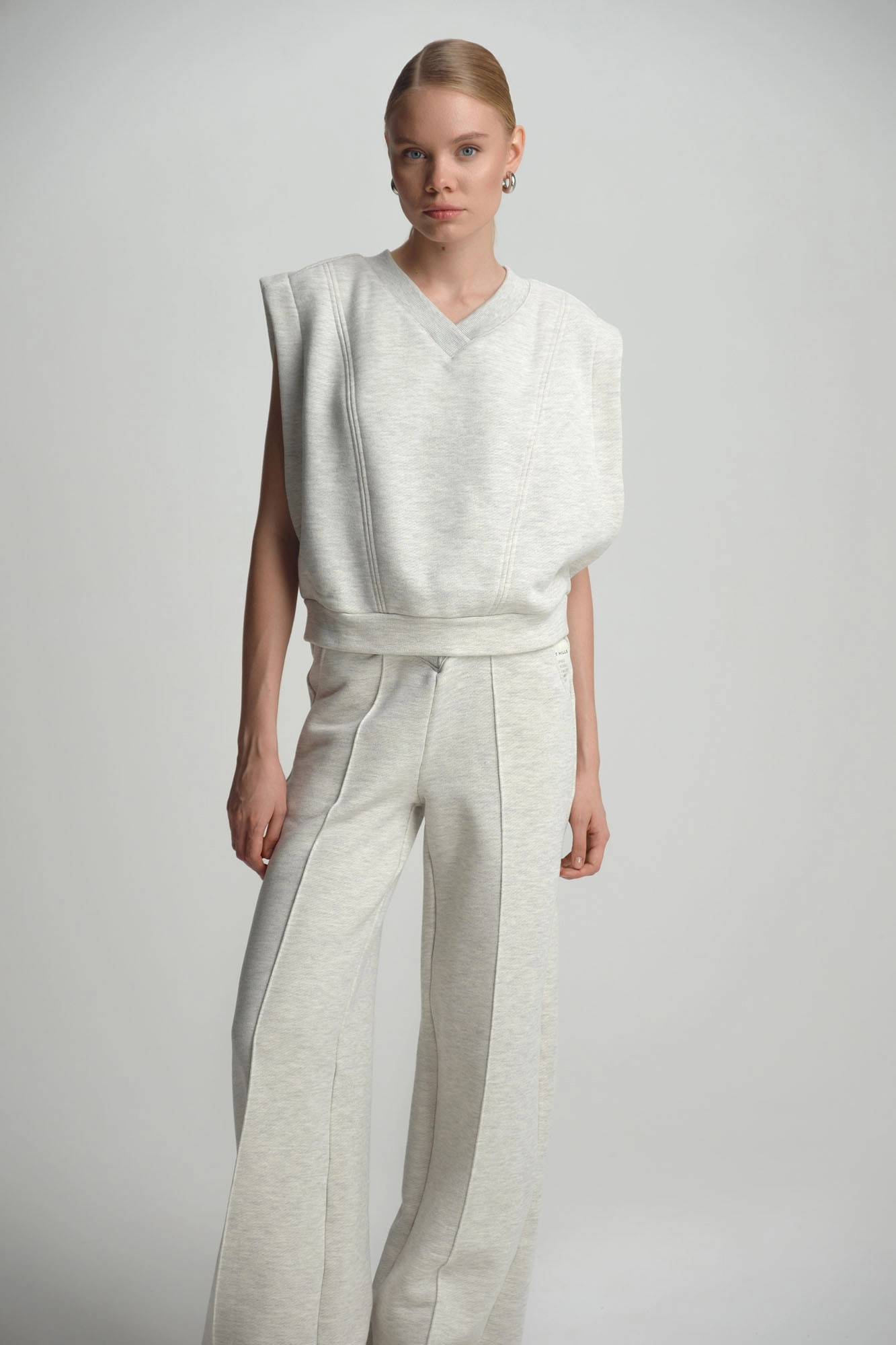 W-252-THT-20-0802 свитшот the hills 