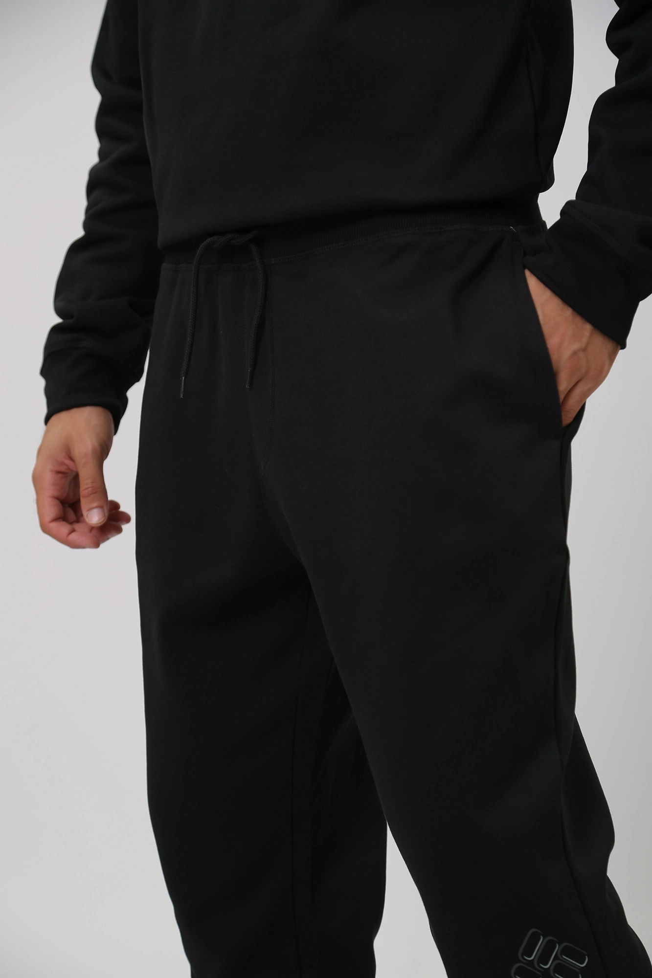 M CSC Logo Fleece Jogger II Columbia 1911601 015 Med Online.ru