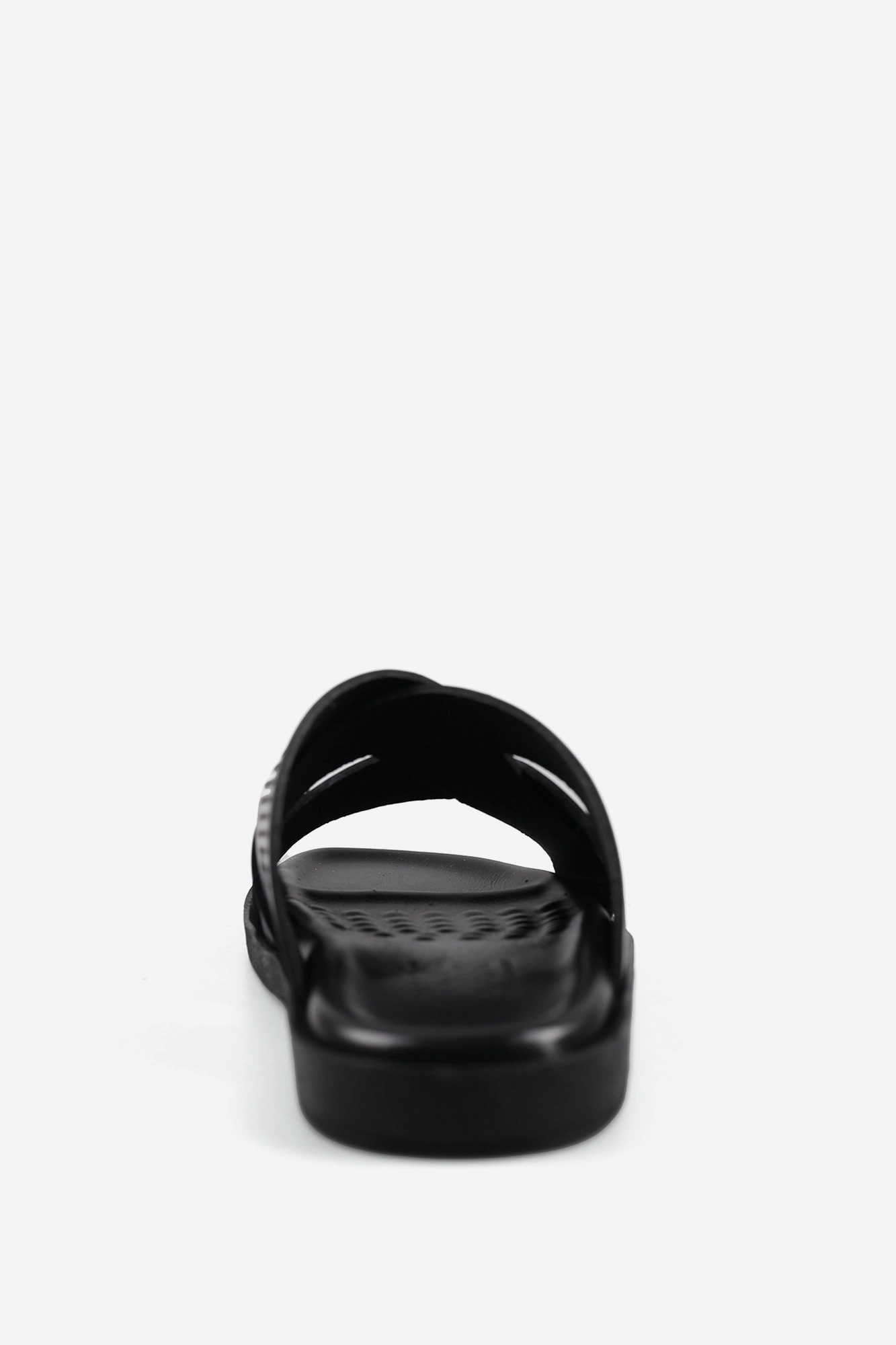 15-0023 Шлепки Marc Cony Черный