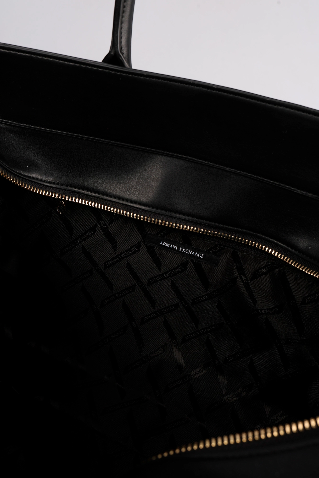XW002157_AF19892 Сумка Armani Exchange Черный