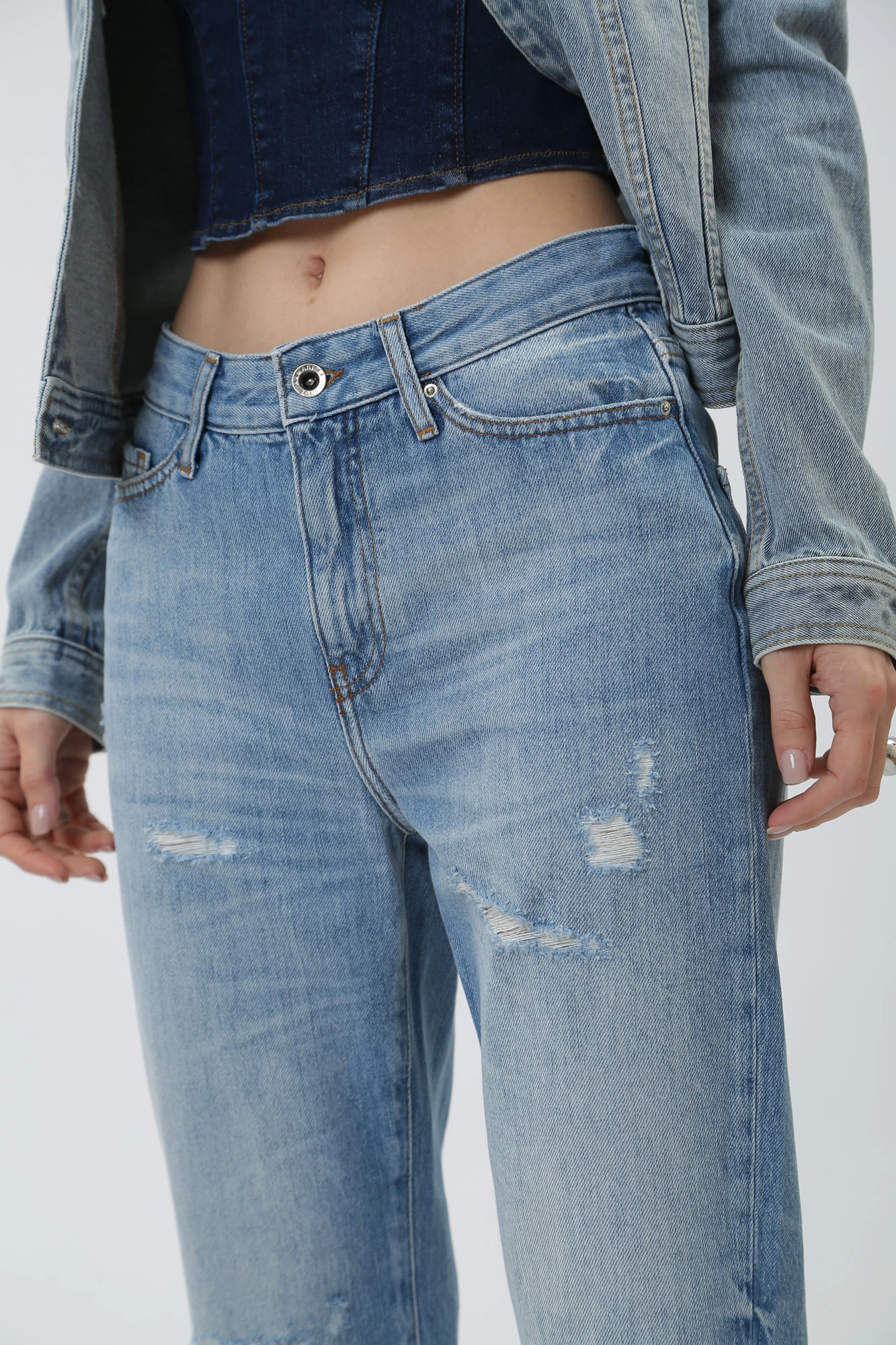 3DYJ16_Y16GZ брюки джинсовые armani exchange 