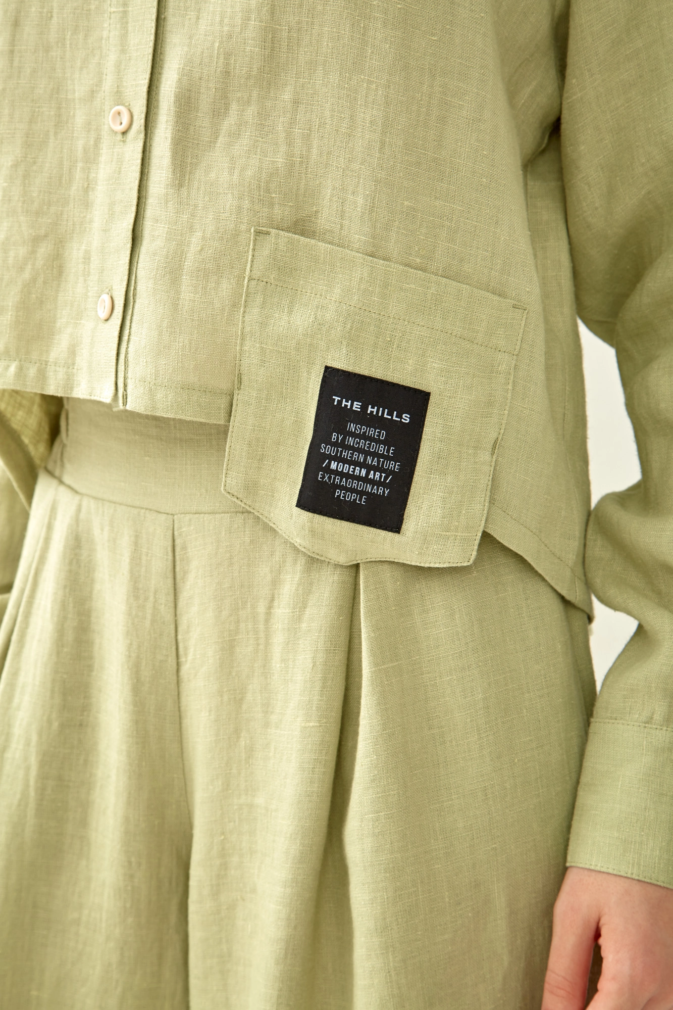 W-241-M-56-1056 укороченная рубашка the hills