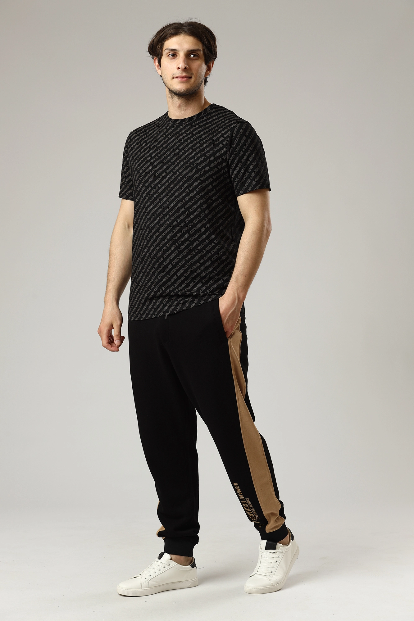 3LZP80_ZJ5CZ Брюки спортивные джоггеры Armani Exchange Черный