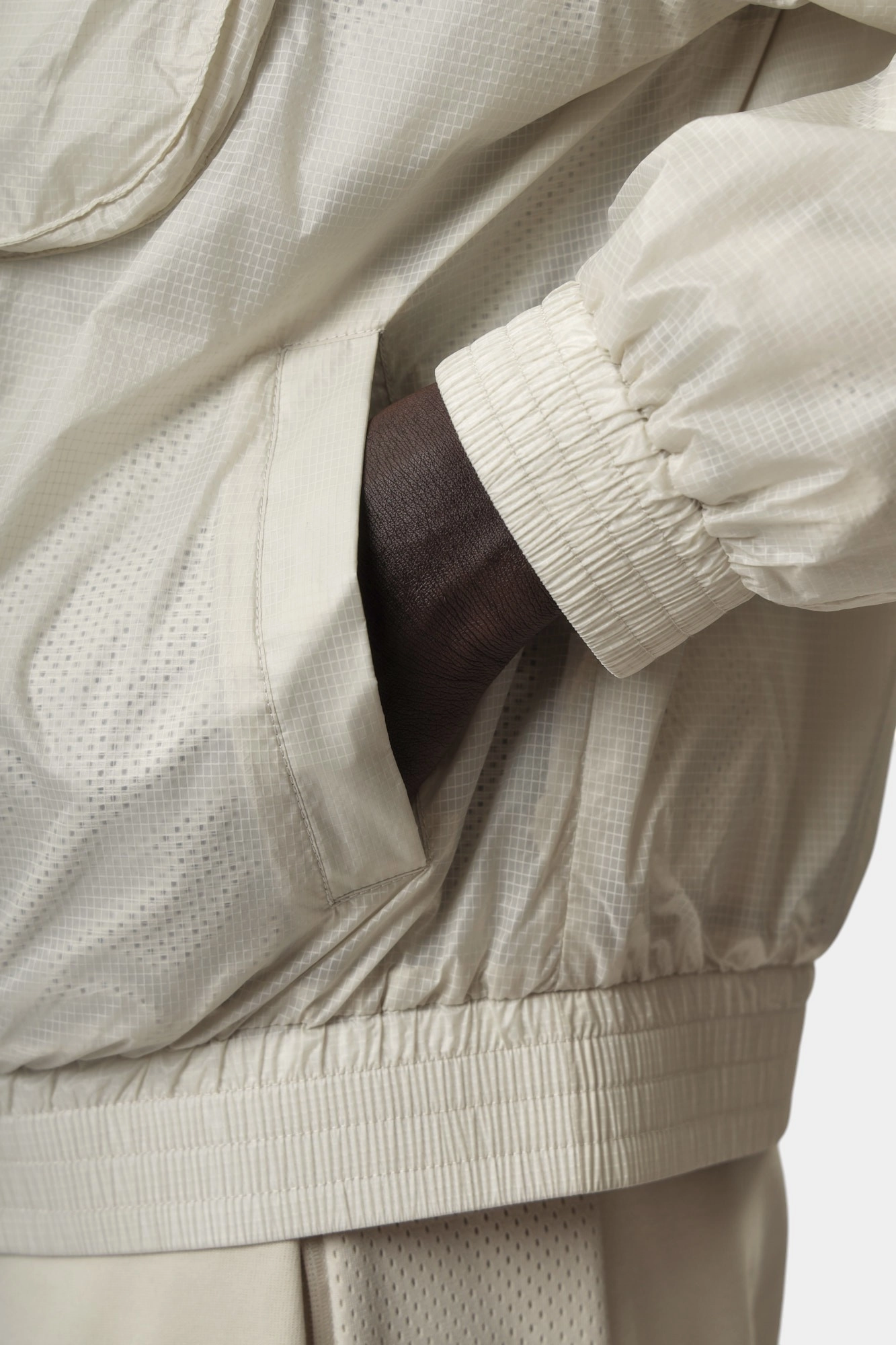 7M000330_AF13149 Ветровка EA7 Бежевый