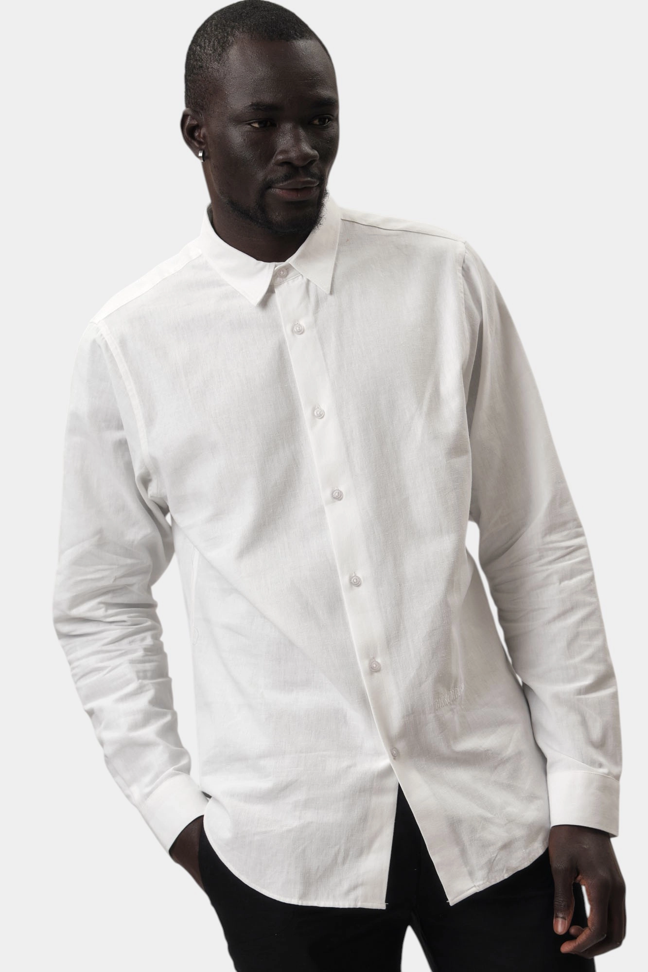 BMS0785L Сорочка льняная д/р Bikkembergs Белый