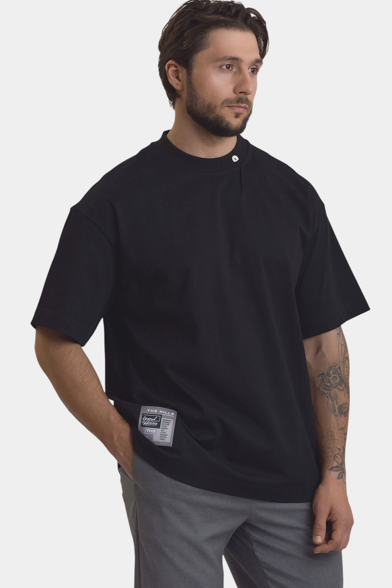 M-252-KB-U-T013 Футболка The Hills Черный