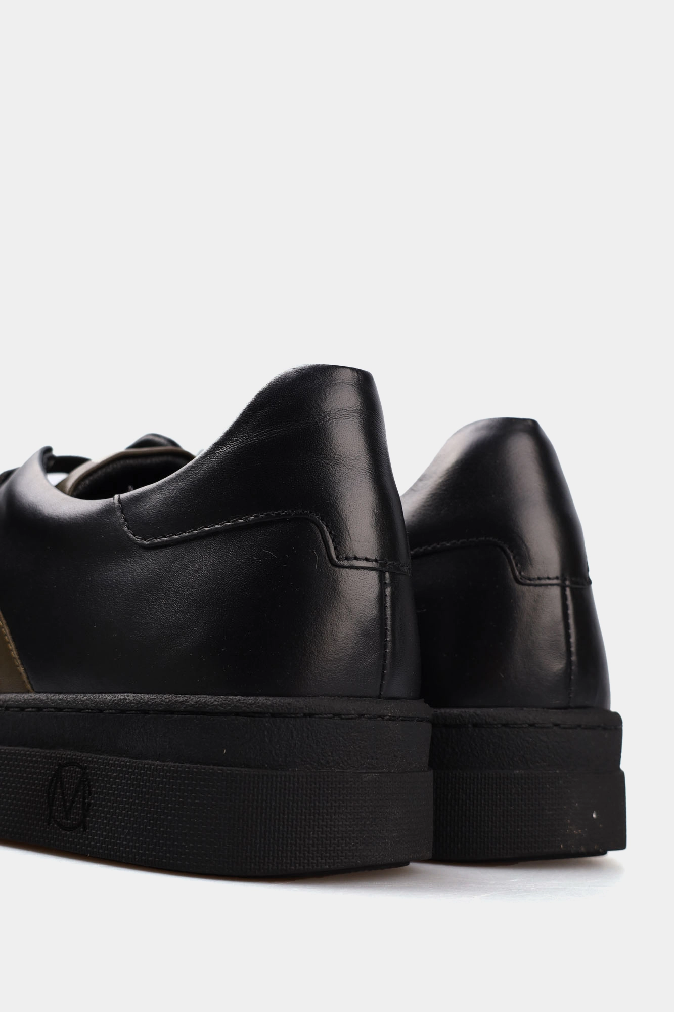 15-100A24 Кеды Marc Cony Черный