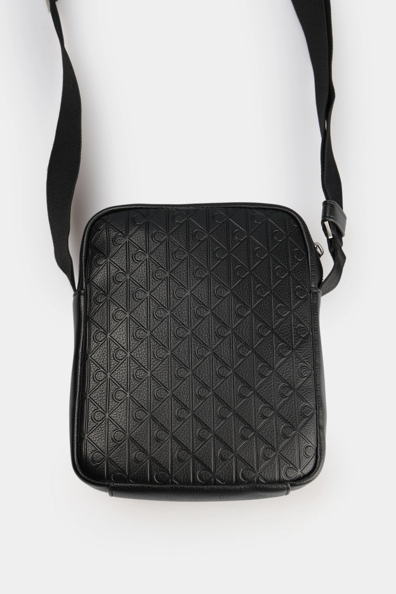 LV04D3204G Сумка Calvin Klein Jeans Черный