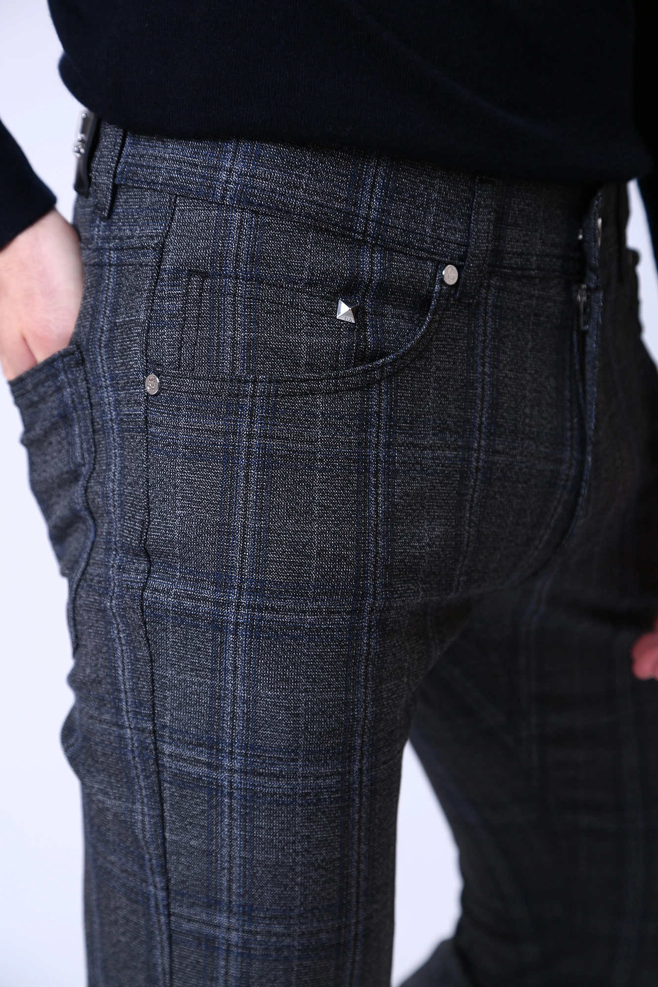 524823_265840 Брюки 5-карманные  Karl Lagerfeld Серый