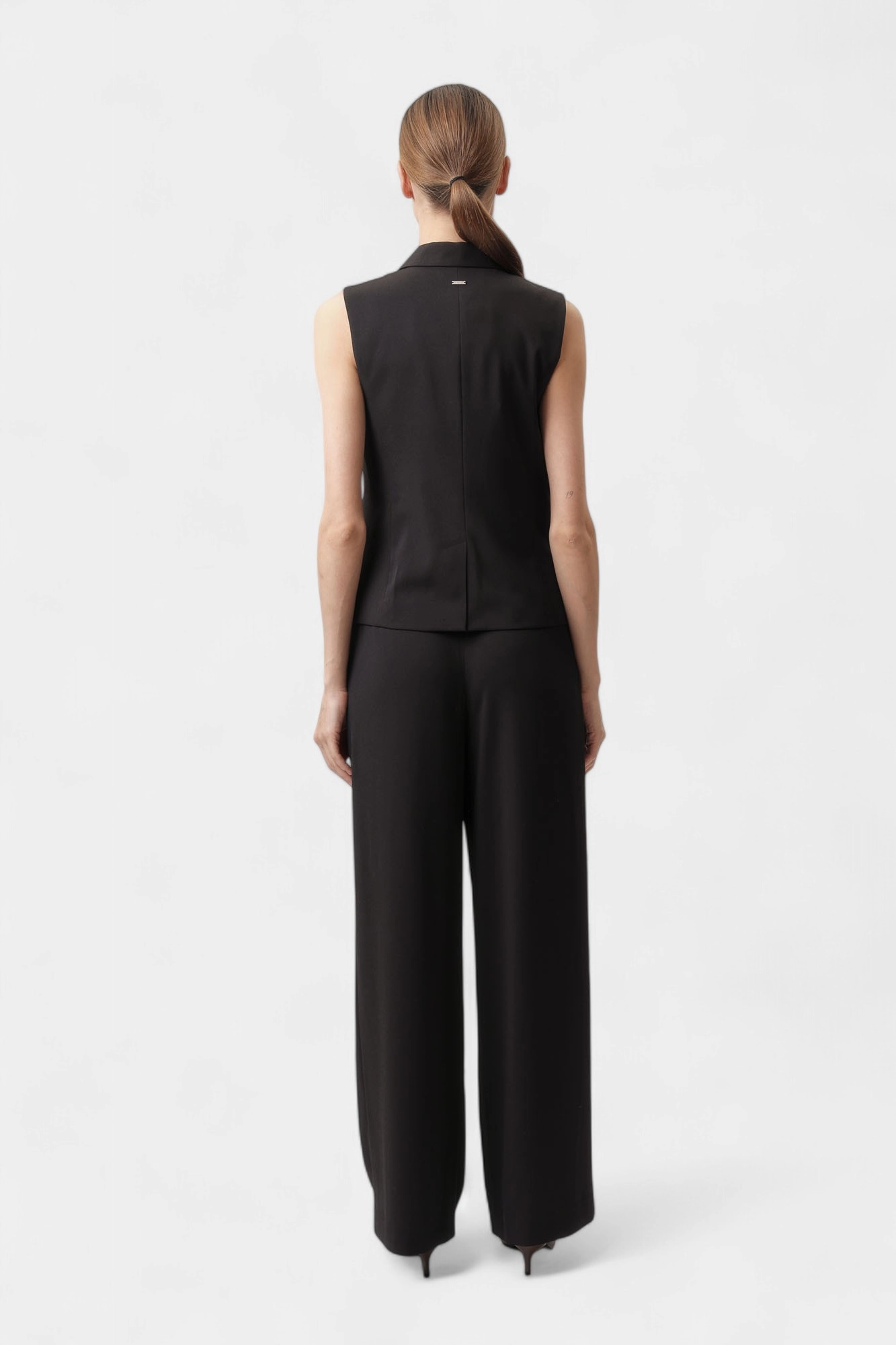 XW000435_AF12749 жилет armani exchange 