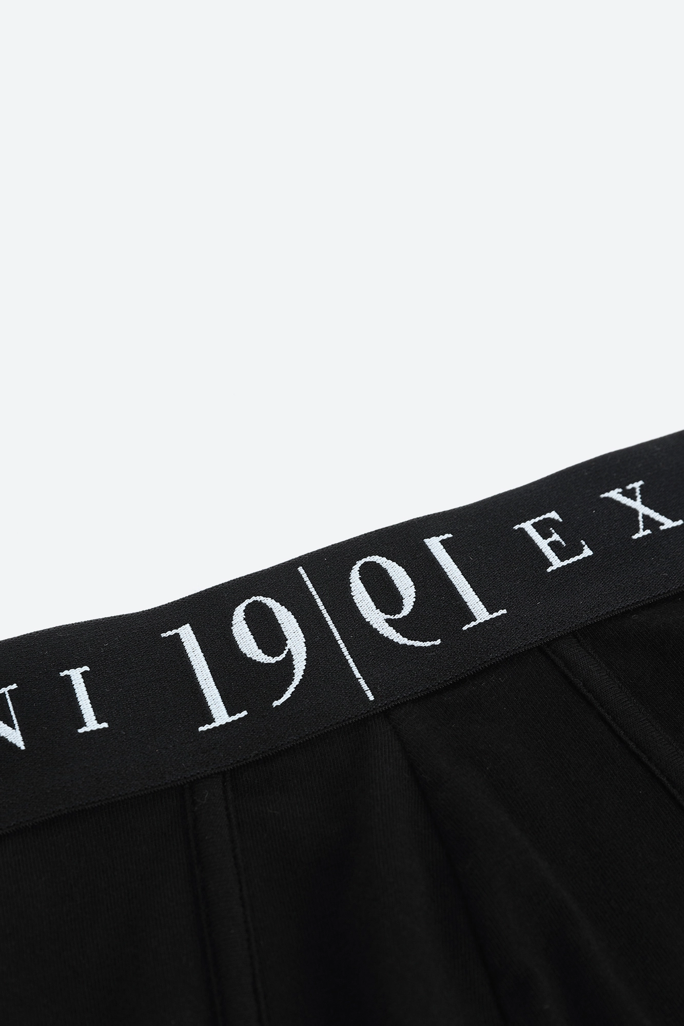 957015_1A504_42520_BLACK/WHITE Трусы Armani Exchange Черный