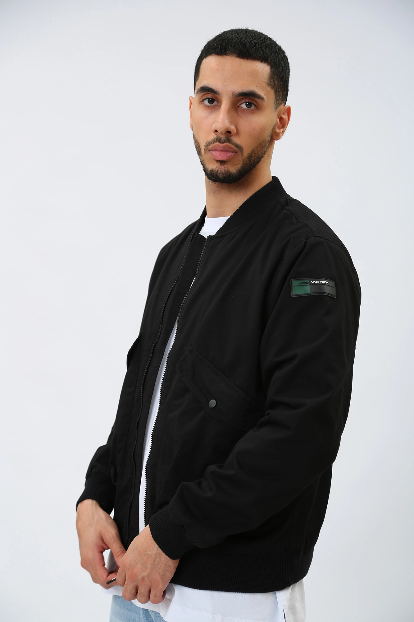 VM-231-46-006 Бомбер Van Mich Черный