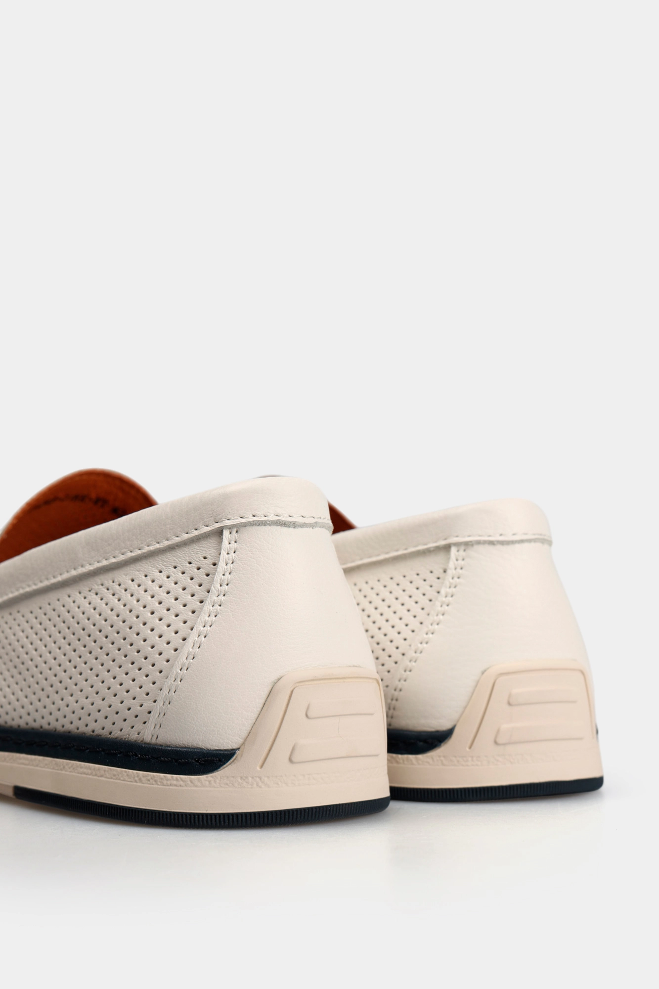 MCM283_01KK Мокасины Marc Cony Белый