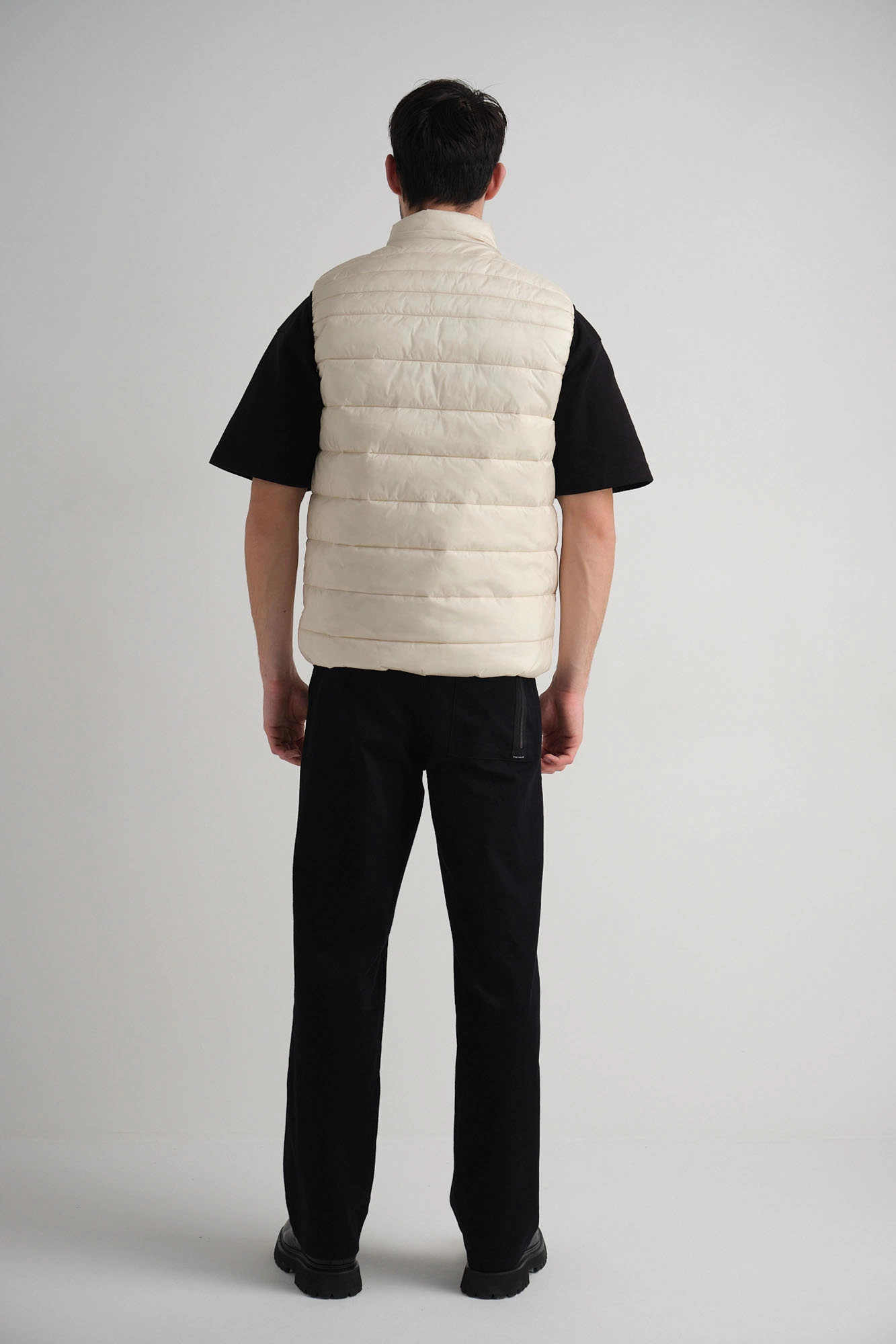 M-242-KT-34-5001 Жилет The Hills Бежевый