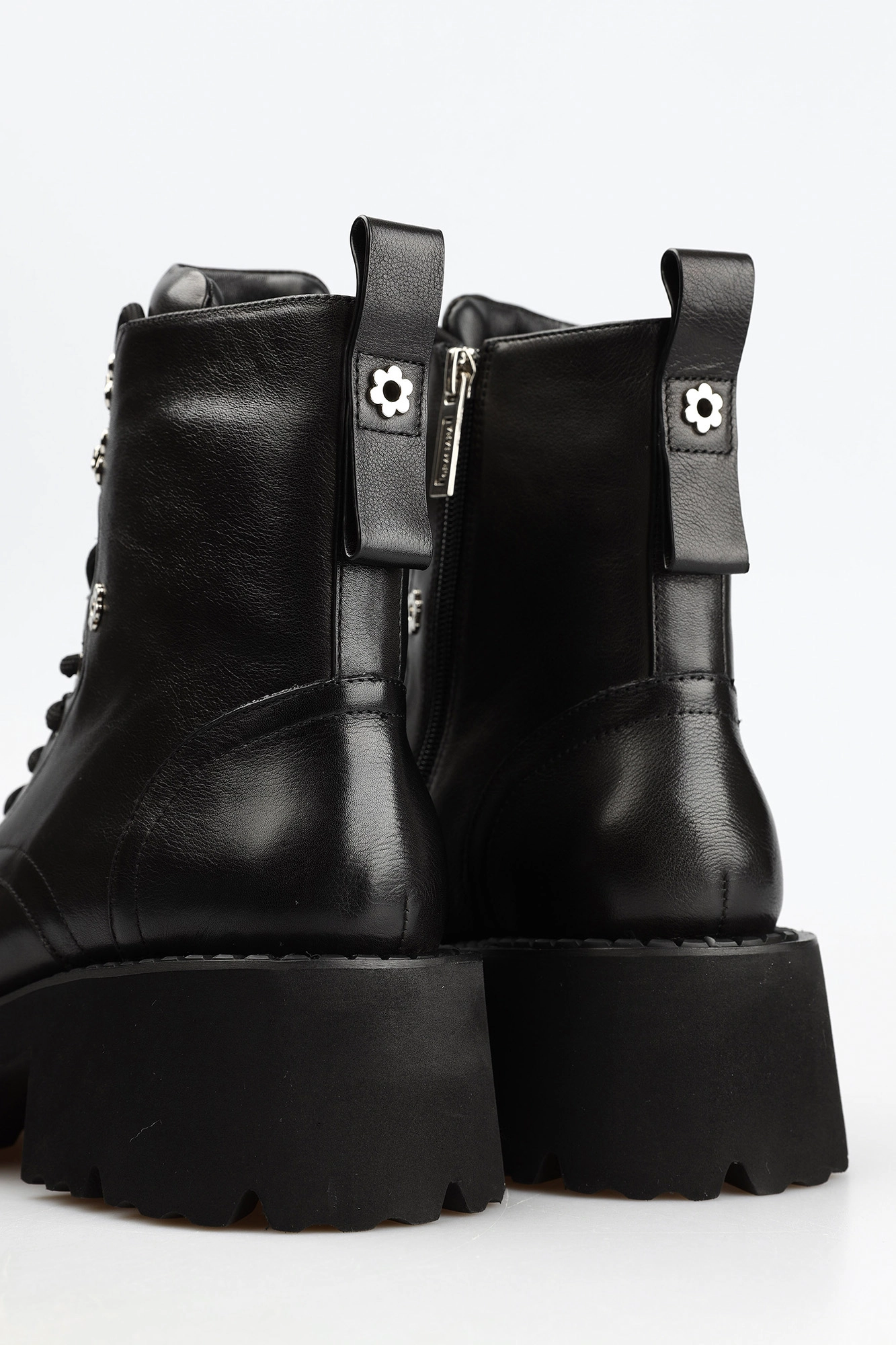 LT157X-6Q1 Ботинки Graciana Черный