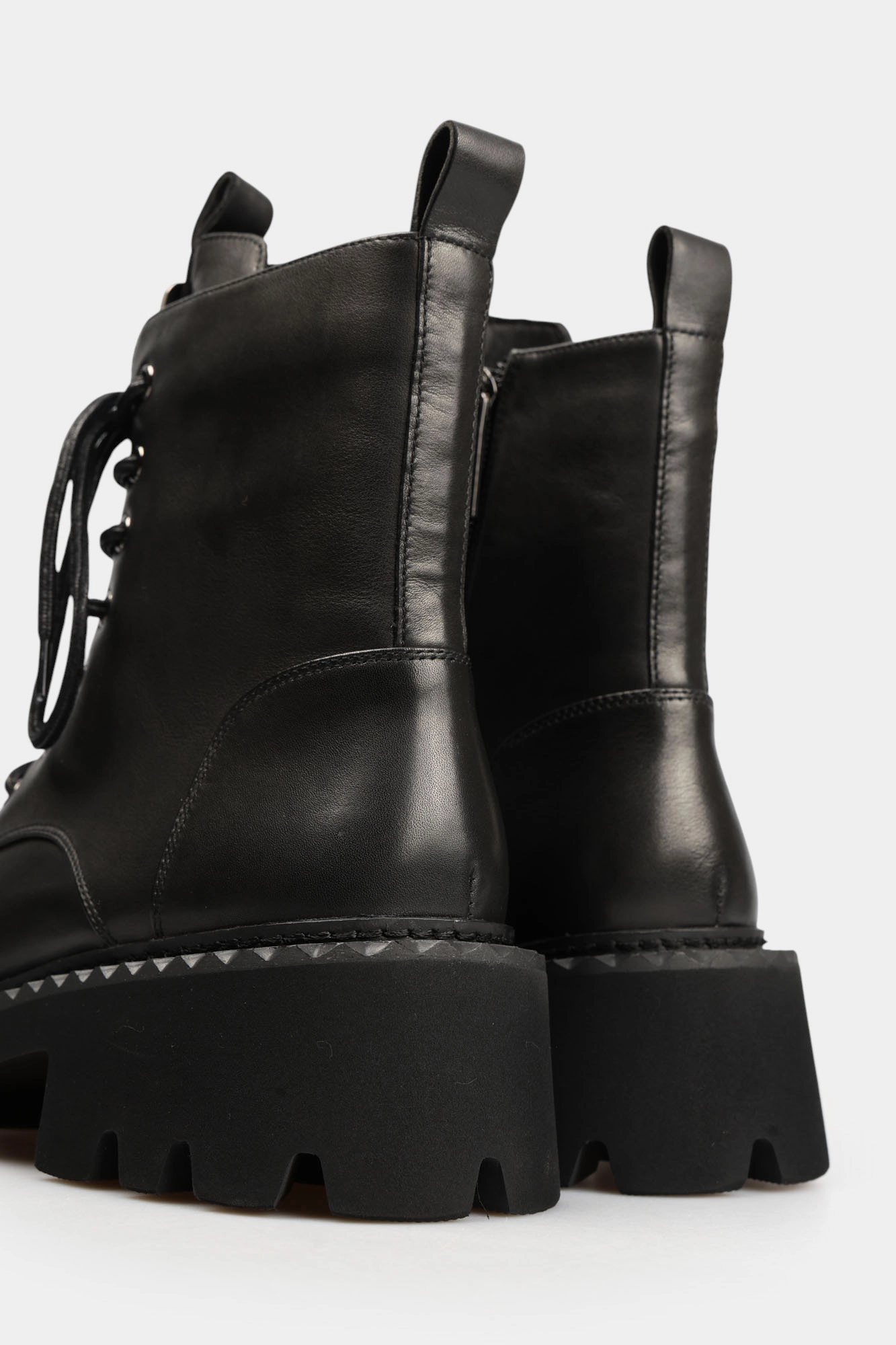 W0050B-7D08-1 Ботильоны Graciana Черный