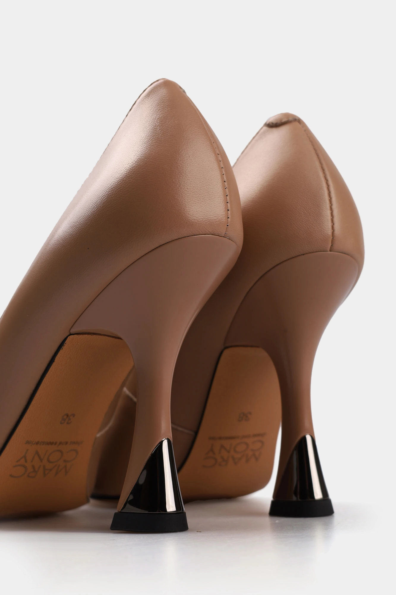 MC19775-WL/8 нат.кожа Туфли лодочки жен кожа беж. Лодочки Marc Cony Бежевый