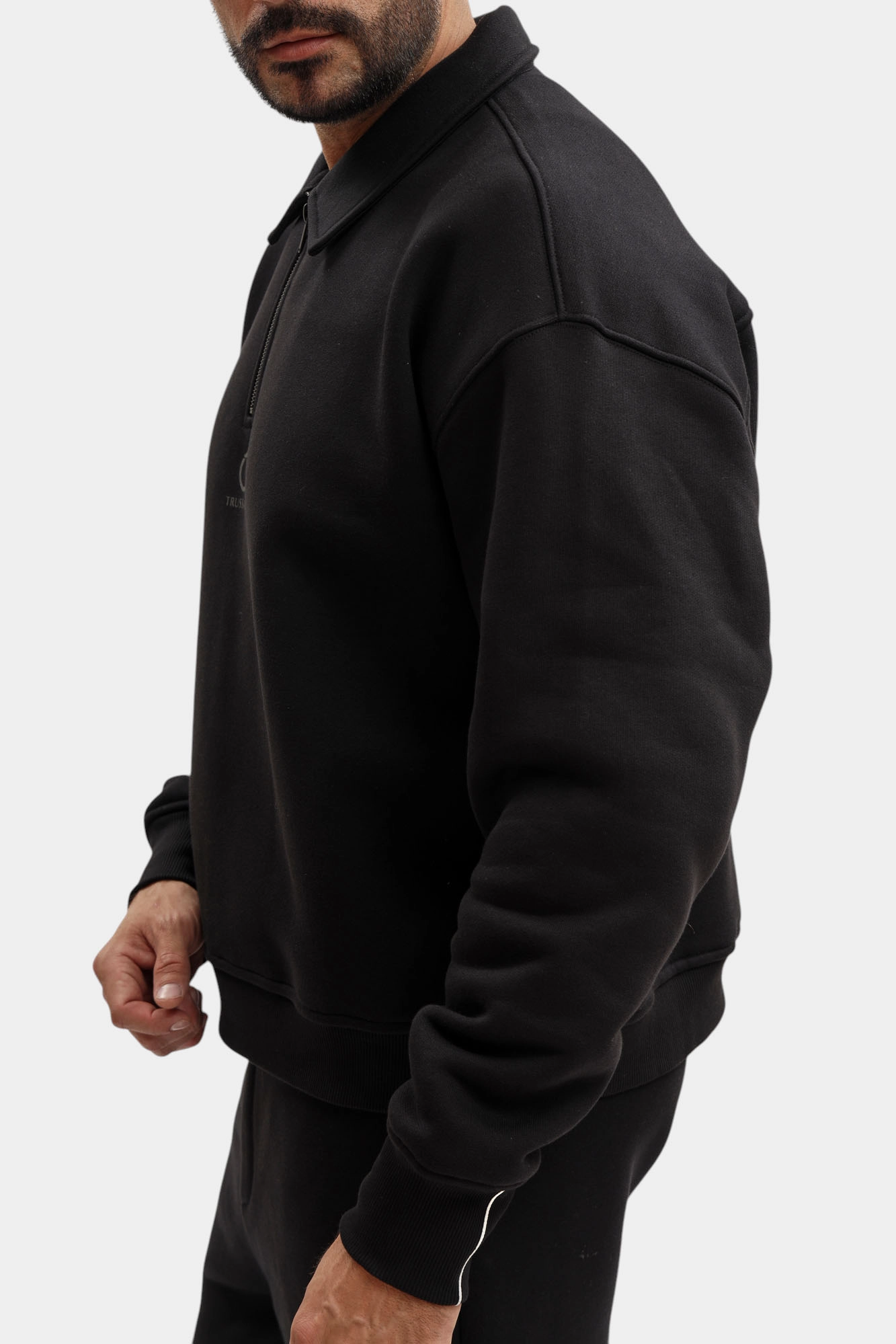 G8018000020N-MF504F02-8R0F Свитшот Trussardi Черный