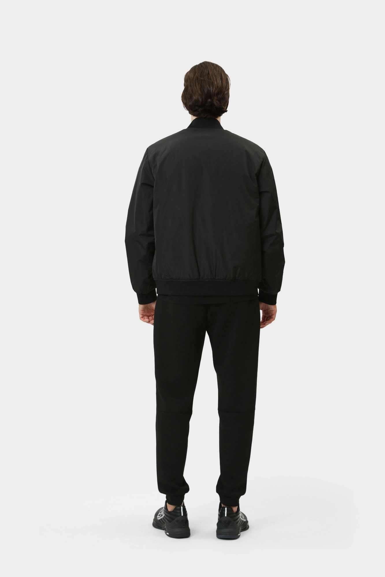 8NPB12_PN7LZ_1200 Бомбер EA7 Черный