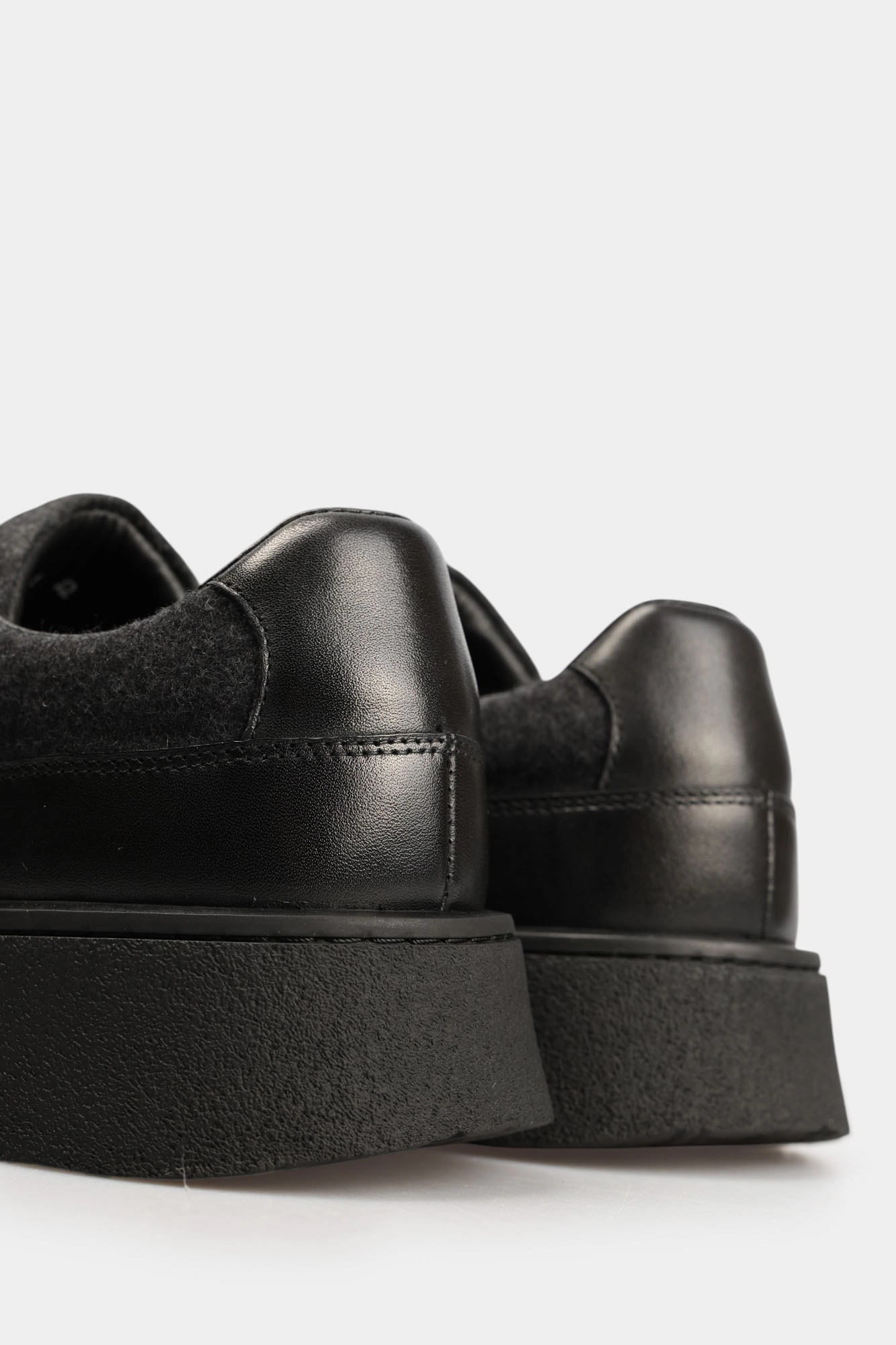 V5313-9 Кроссовки Graciana Черный