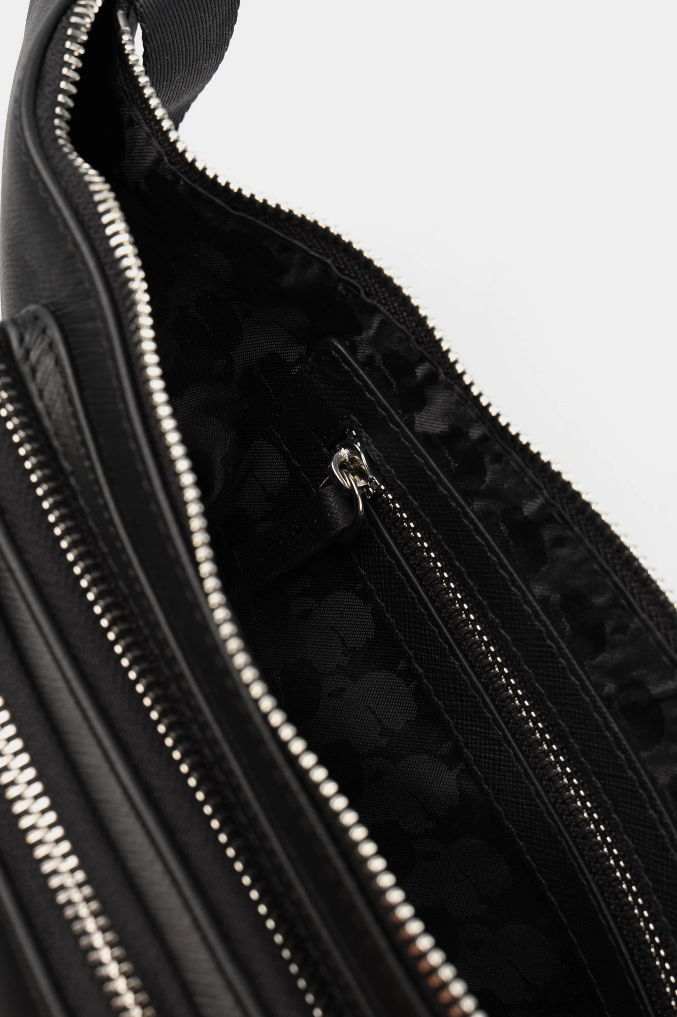 553455_815911 Сумка поясная Karl Lagerfeld Черный