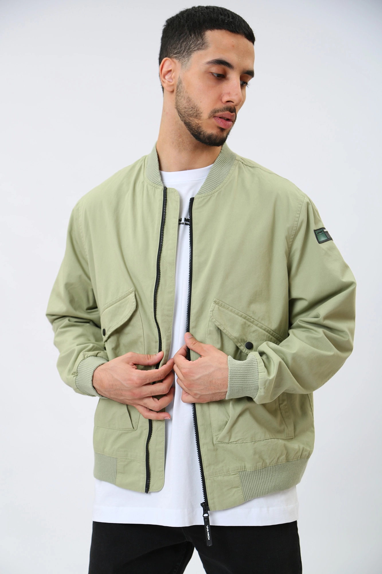 VM-231-46-006 Бомбер Van Mich Зеленый