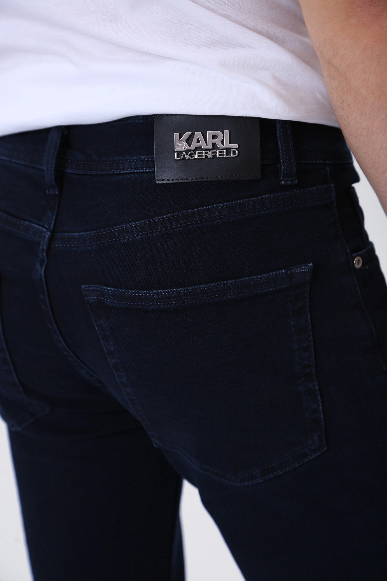 524830_26584 Джинсы Karl Lagerfeld Синий