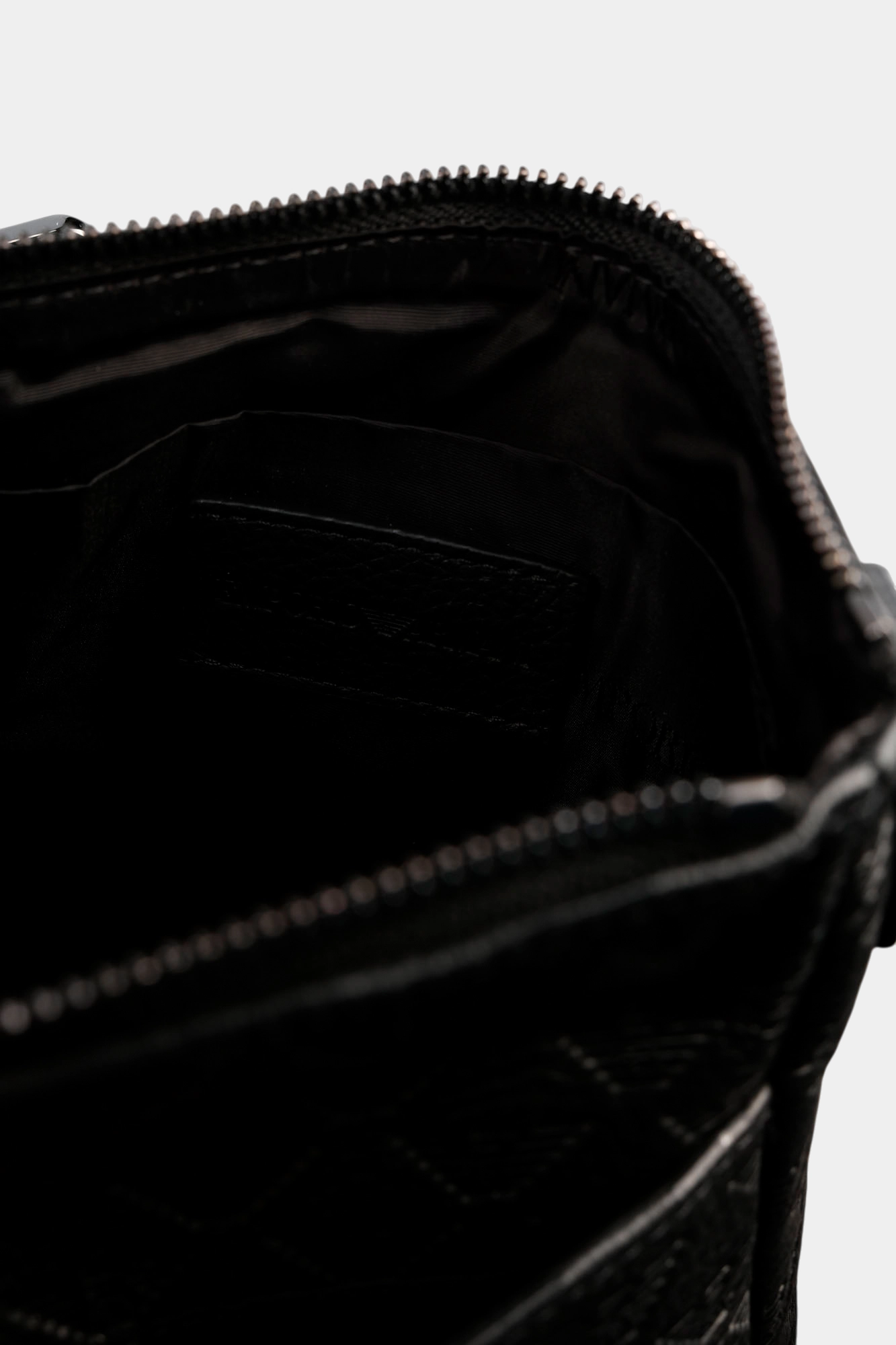 EM001688_AF14774 Сумка Emporio Armani Черный