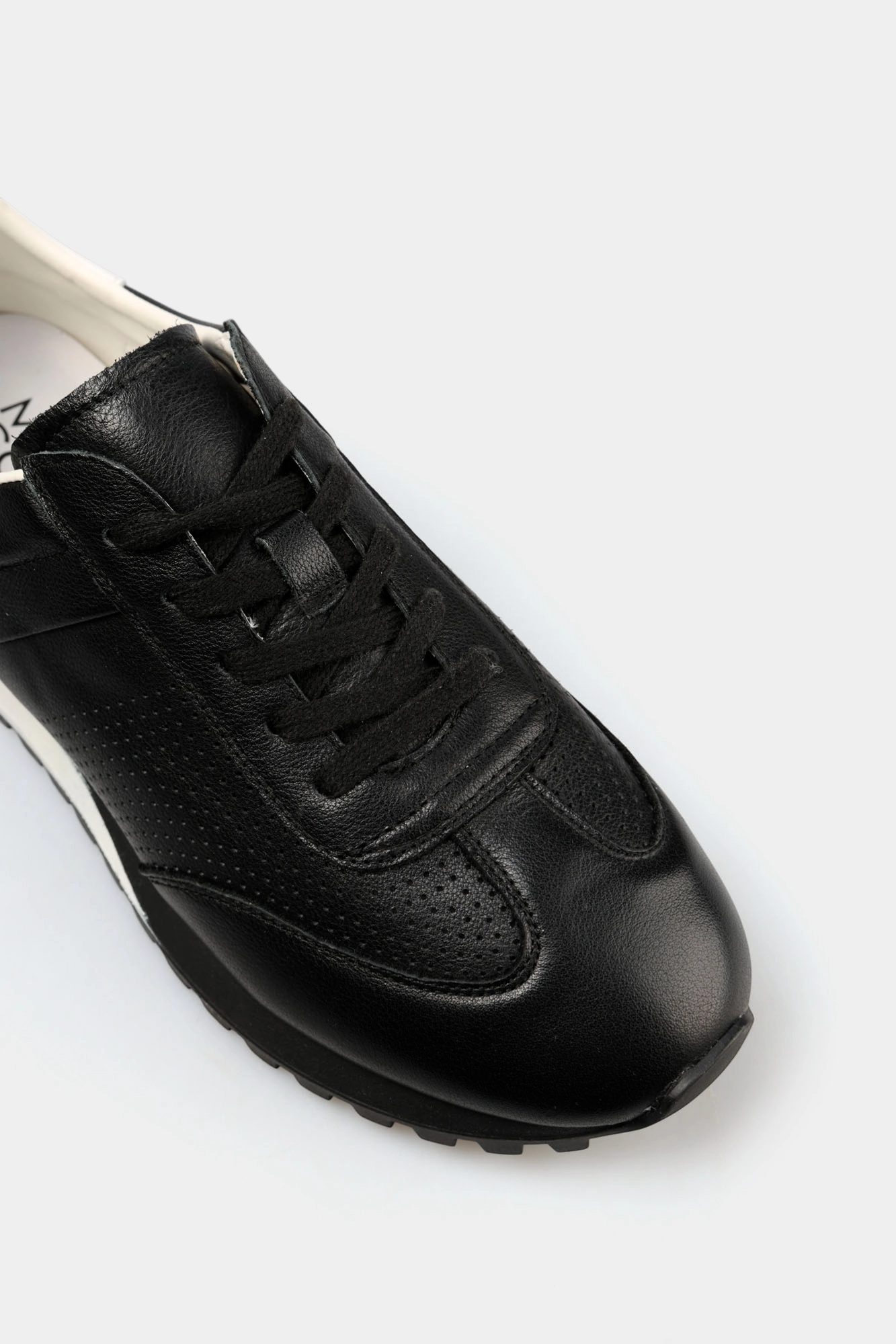 MC23682-WB Кроссовки Marc Cony Черный