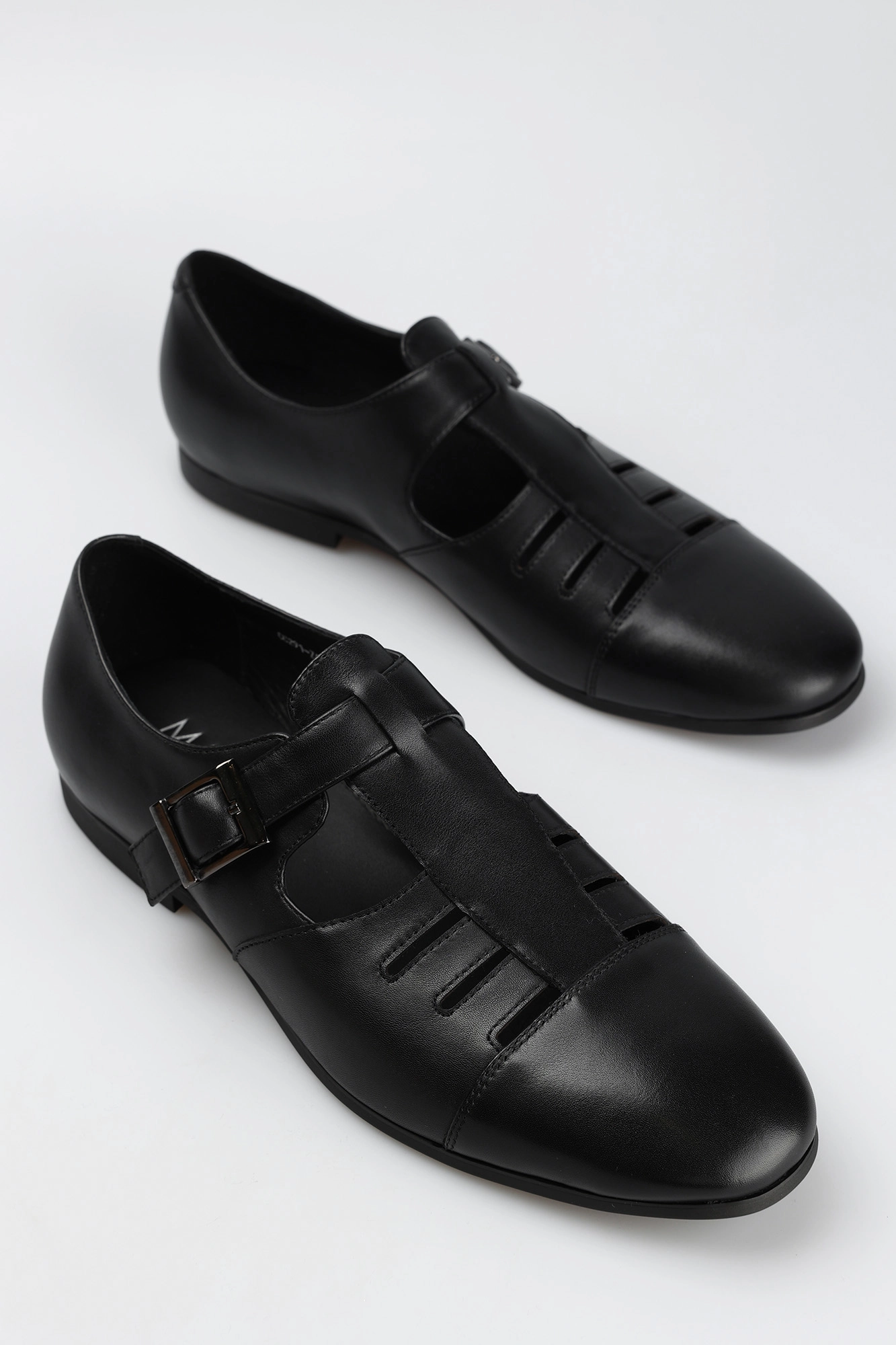 CC291_Z42-4-A Сандалии Marc Cony Черный