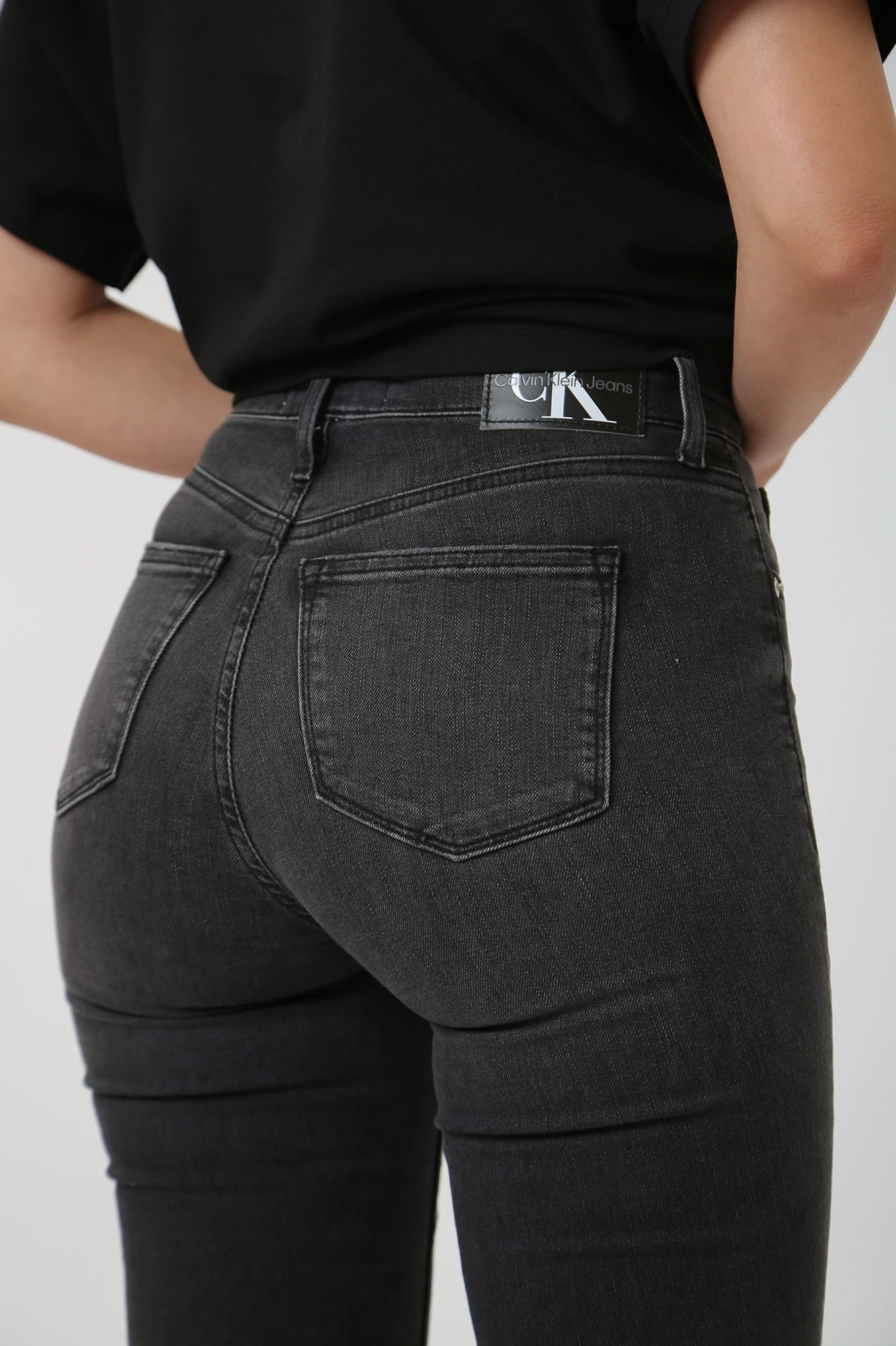 J20J221789 брюки джинсовые calvin klein jeans  calvin klein jeans 