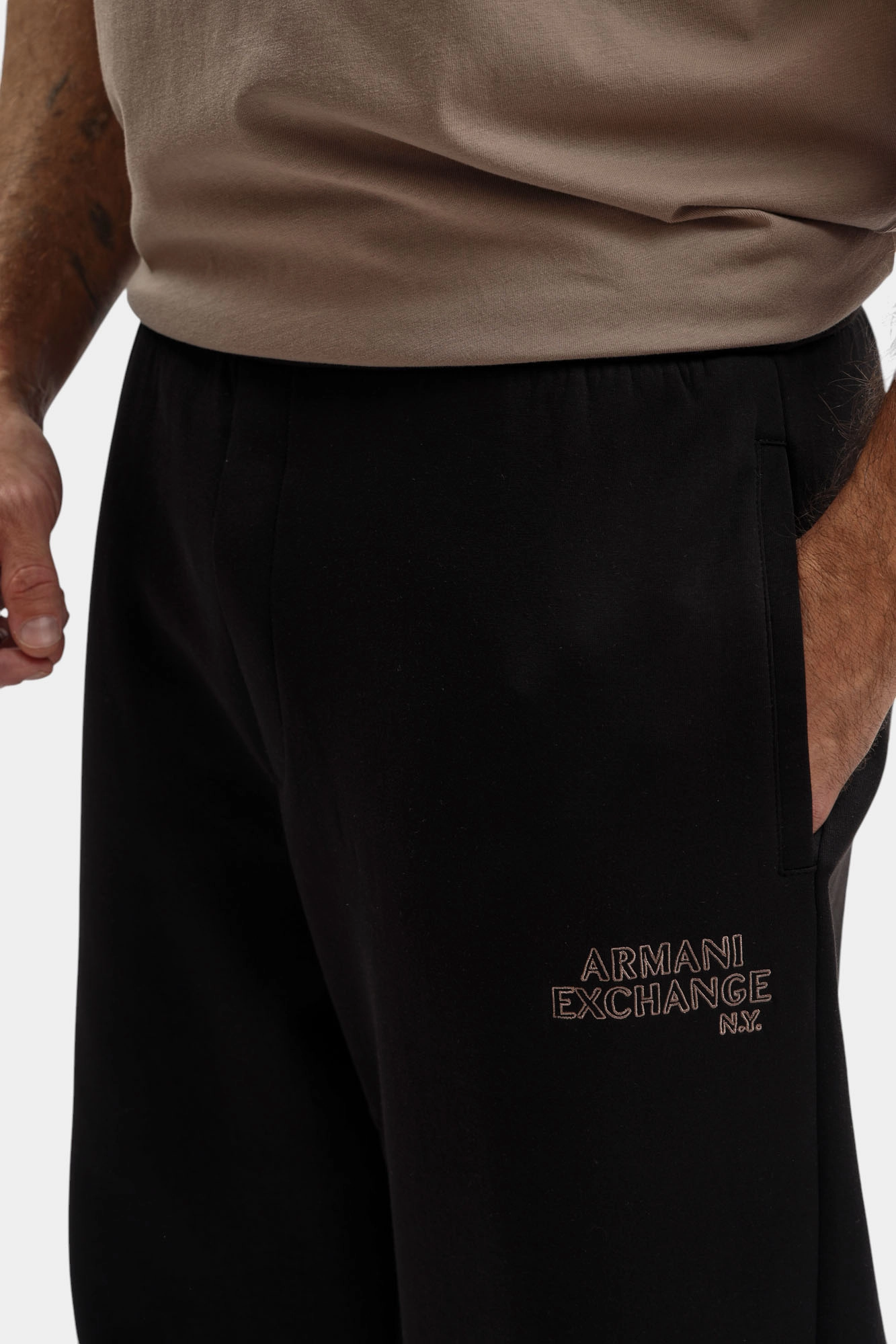 XM001763_AF10818 Брюки спортивные Armani Exchange Черный