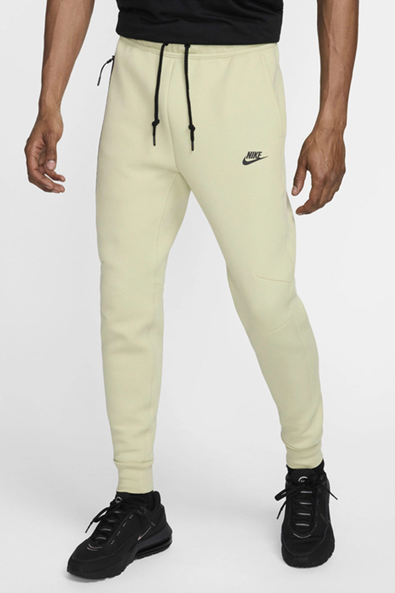 FB8002 Джоггеры Nike 