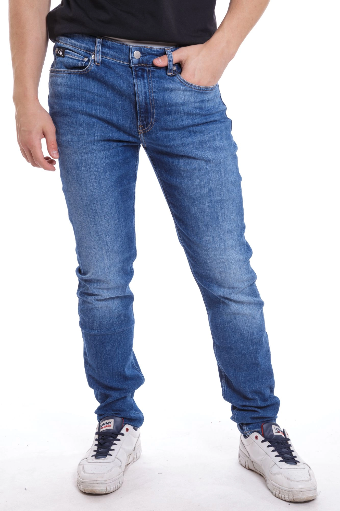 Calvin klein slim taper jeans top