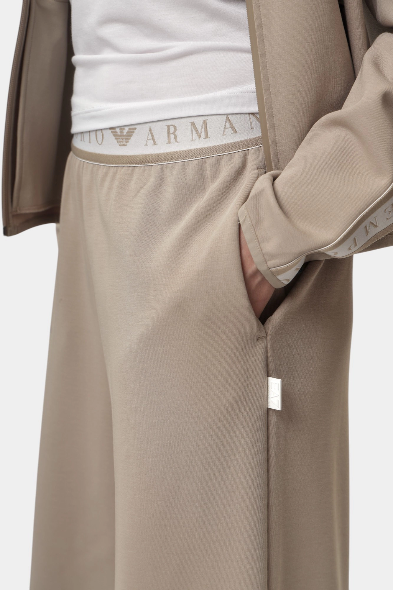 7W000281_AF12501 брюки ea7 