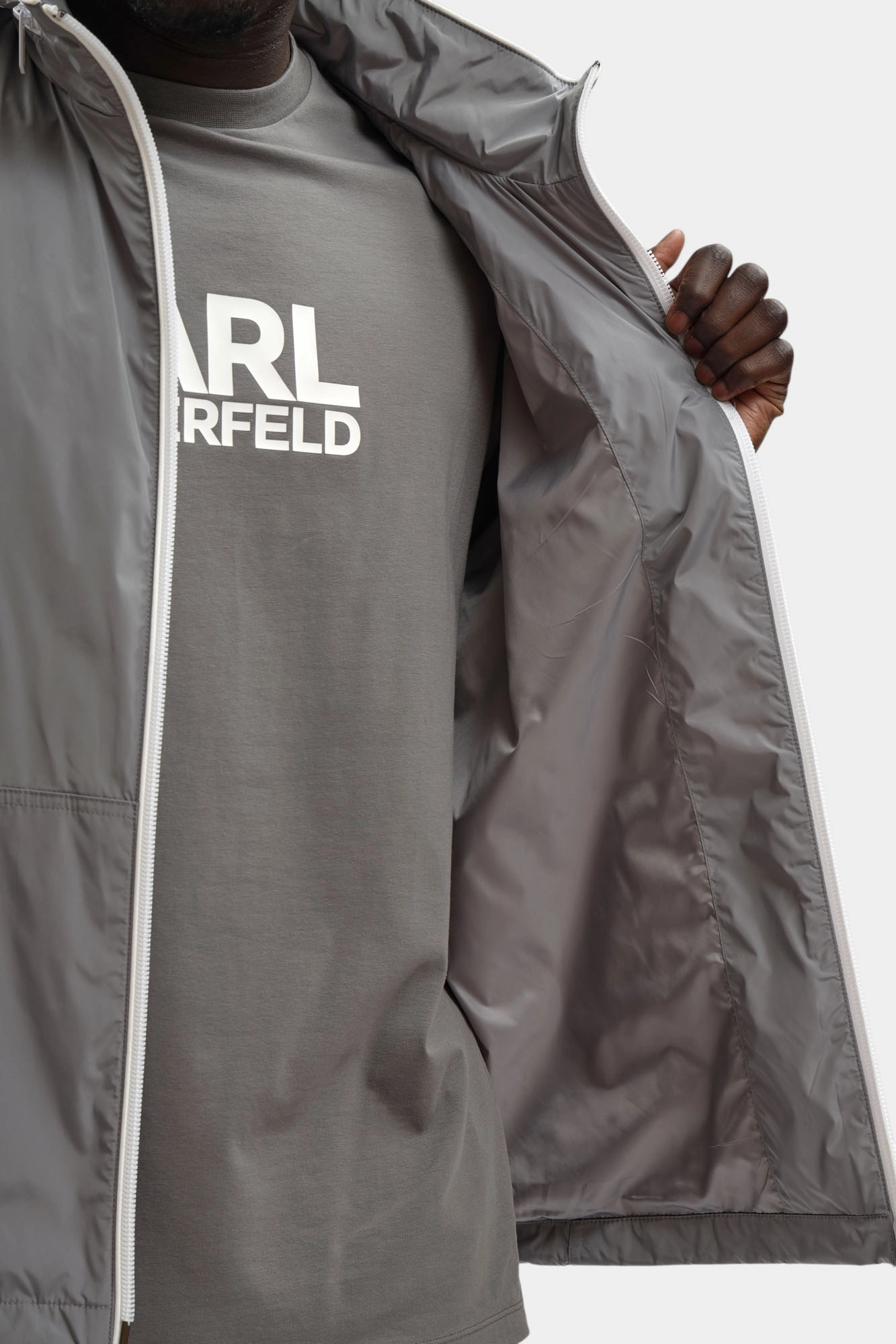 561557_505009 Куртка Karl Lagerfeld Серый