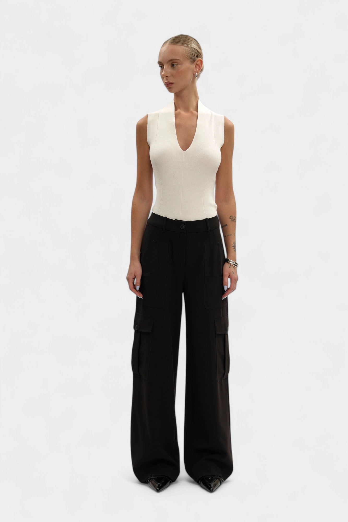 P234A002305N-WP192T54-09RX брюки trussardi