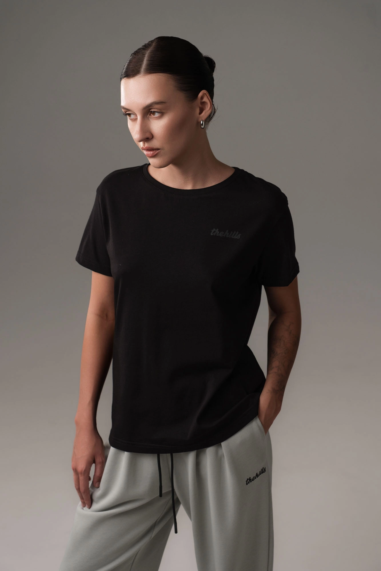 W-251-P-22-0054 футболка the hills 