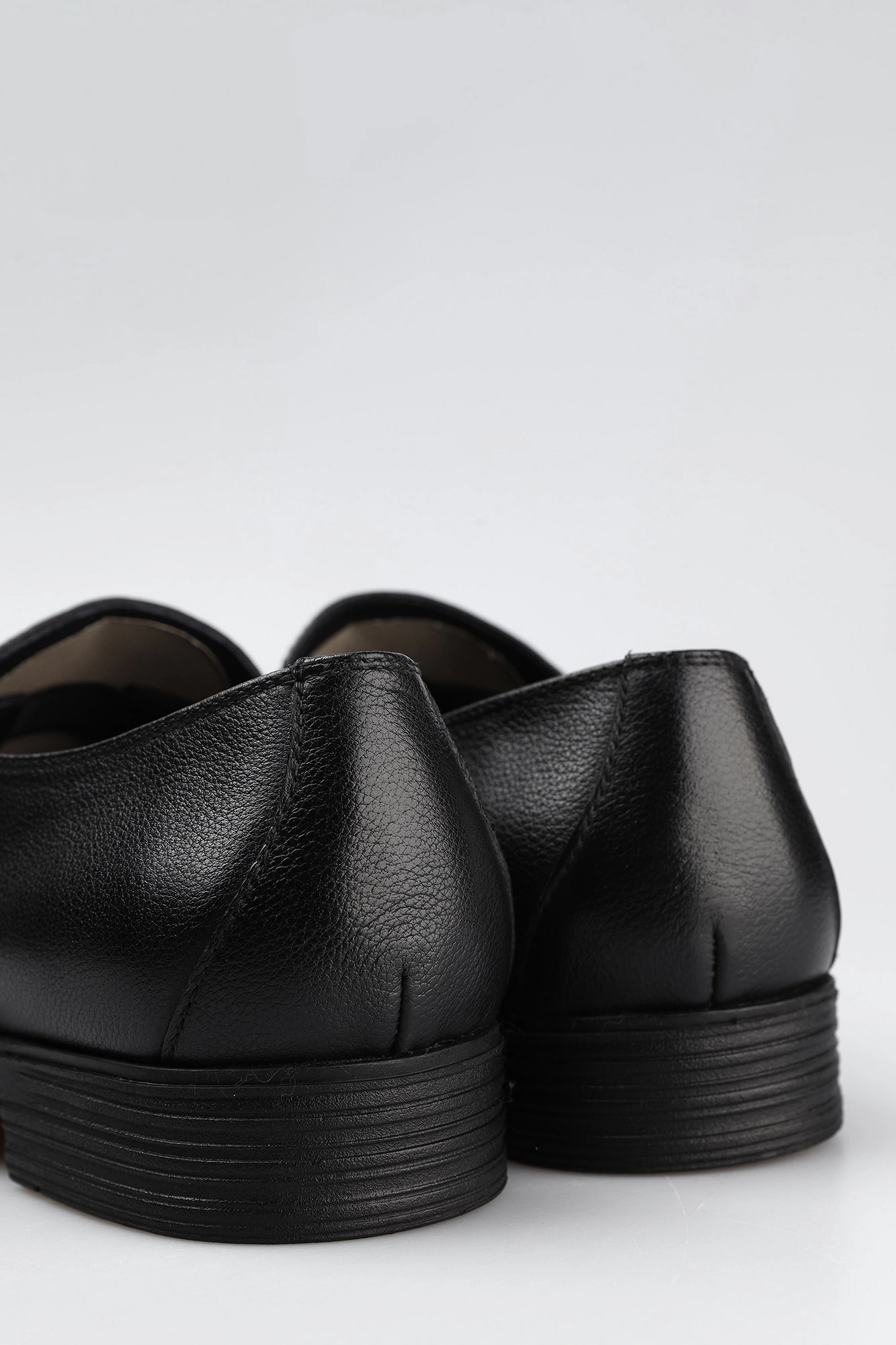 MC11808-ML/10 нат.кожа Полуботинки муж кожа чер. Туфли Marc Cony Черный