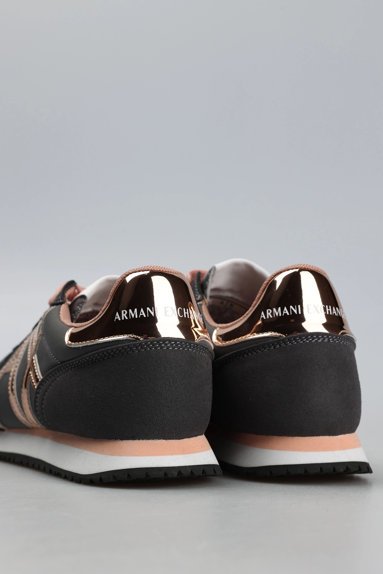 XDX031_XV137 Кроссовки Armani Exchange Серый