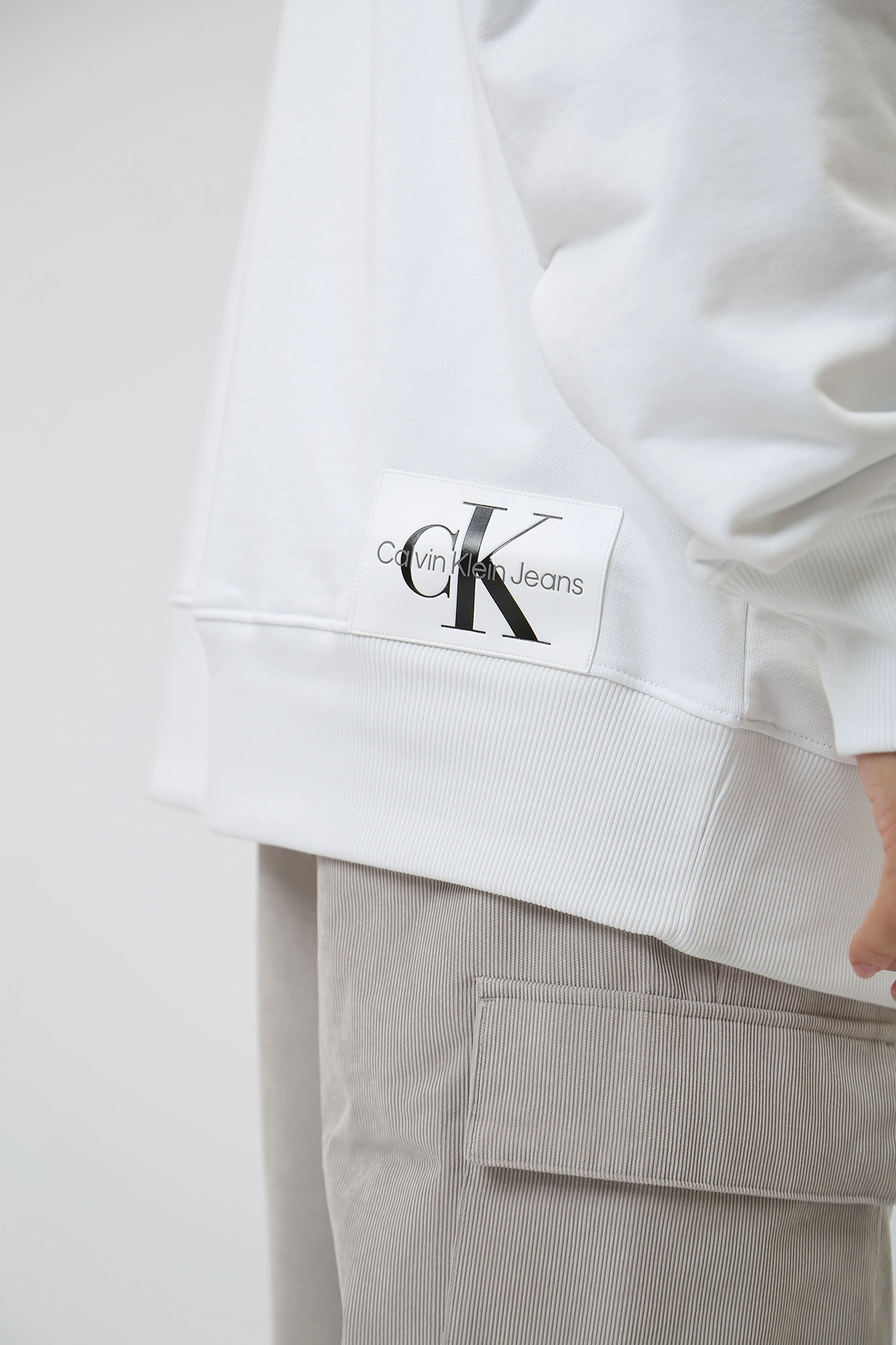 J40J400300 Худи Calvin Klein Jeans Белый