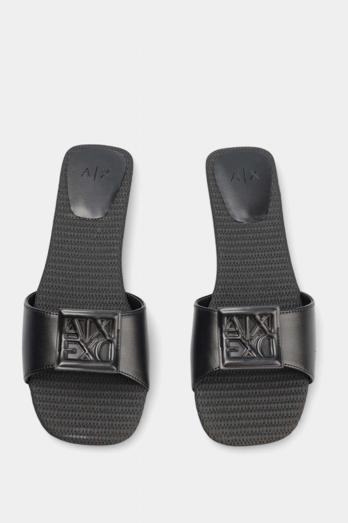 XDP055_XV921 Шлепанцы Armani Exchange Черный