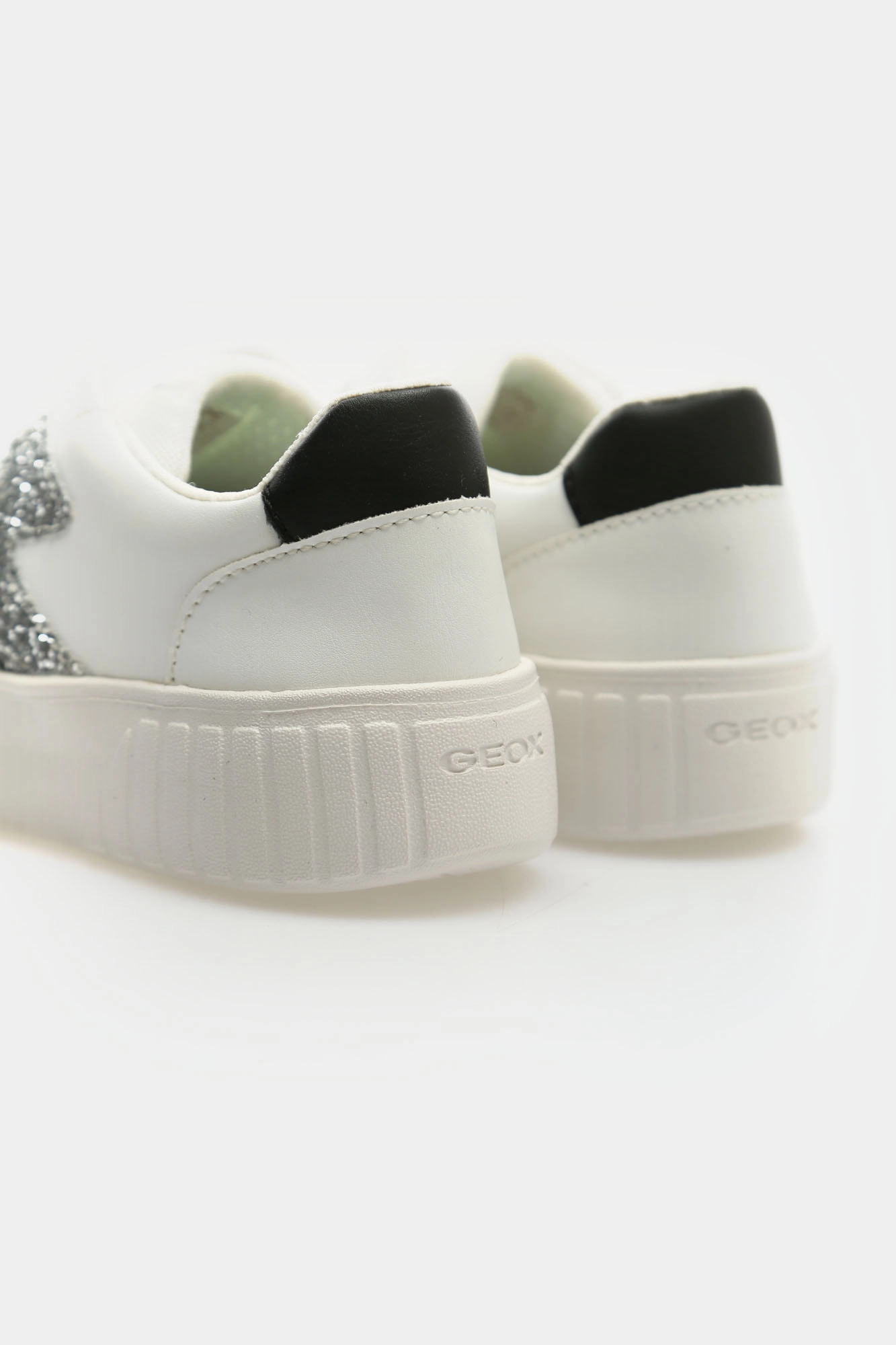 J45DVA0BCEWC Кроссовки Geox Белый